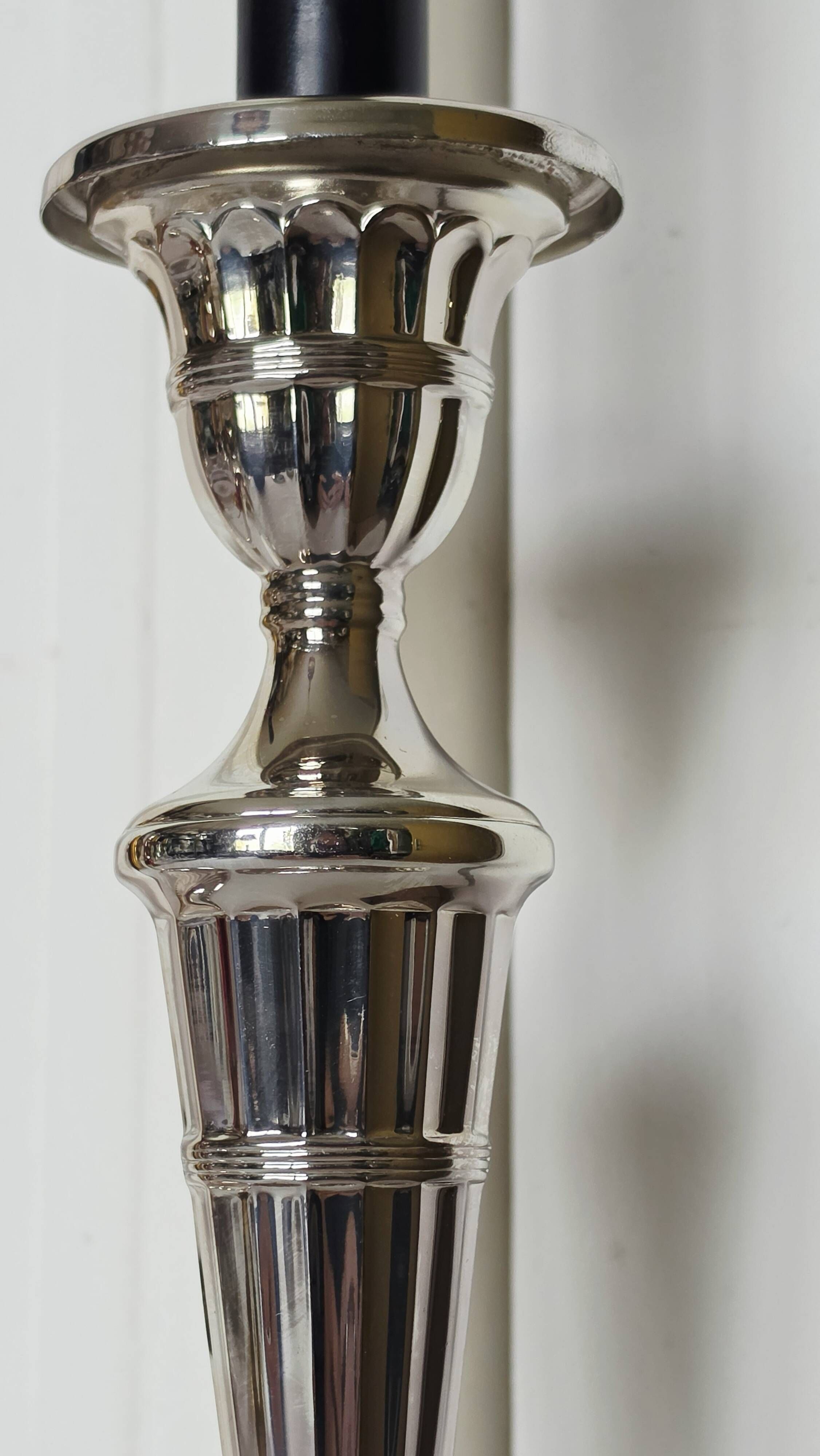 Elegant pair of candlesticks from the prestigious Spanish house Pedro Du.