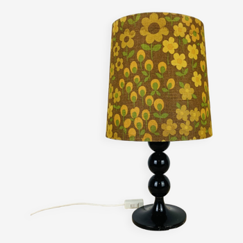 Lampe bois tourné noire seventies abat jour fleurs