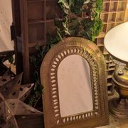 Antique gilded mirror with carved decoration – Ethnic/baroque style