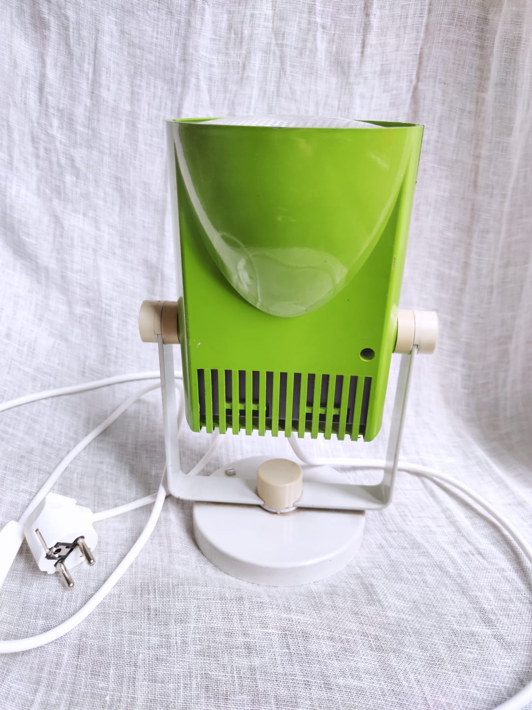 Apple green vintage metal table lamp