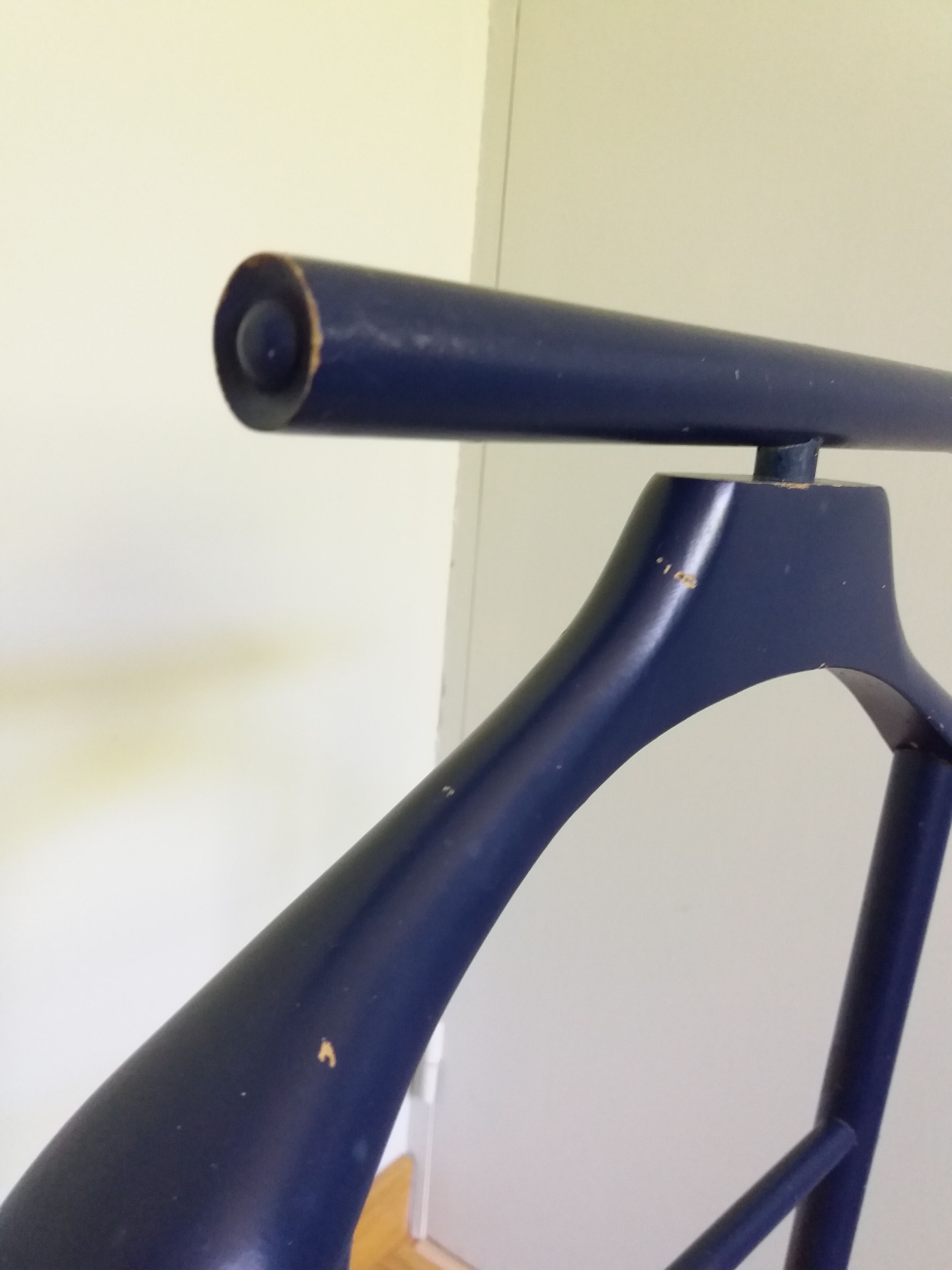 Children's room valet