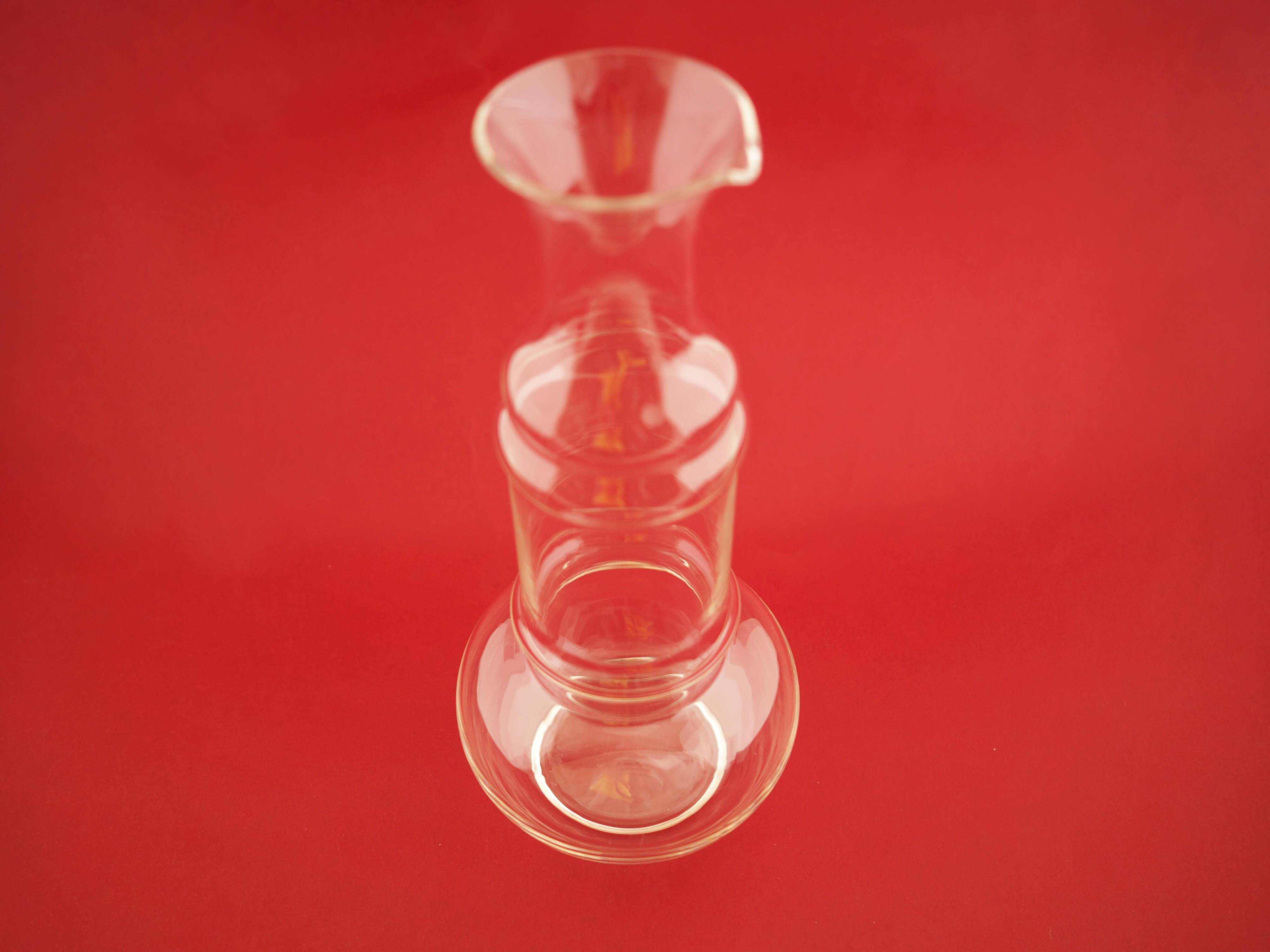 Carafe en verre, design danois, années 1970, production : Danemark