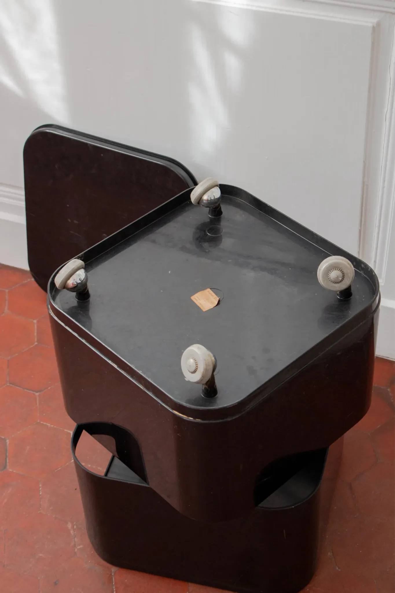 Vintage Componibili by Anna Castelli Ferrieri for Kartell, first edition.