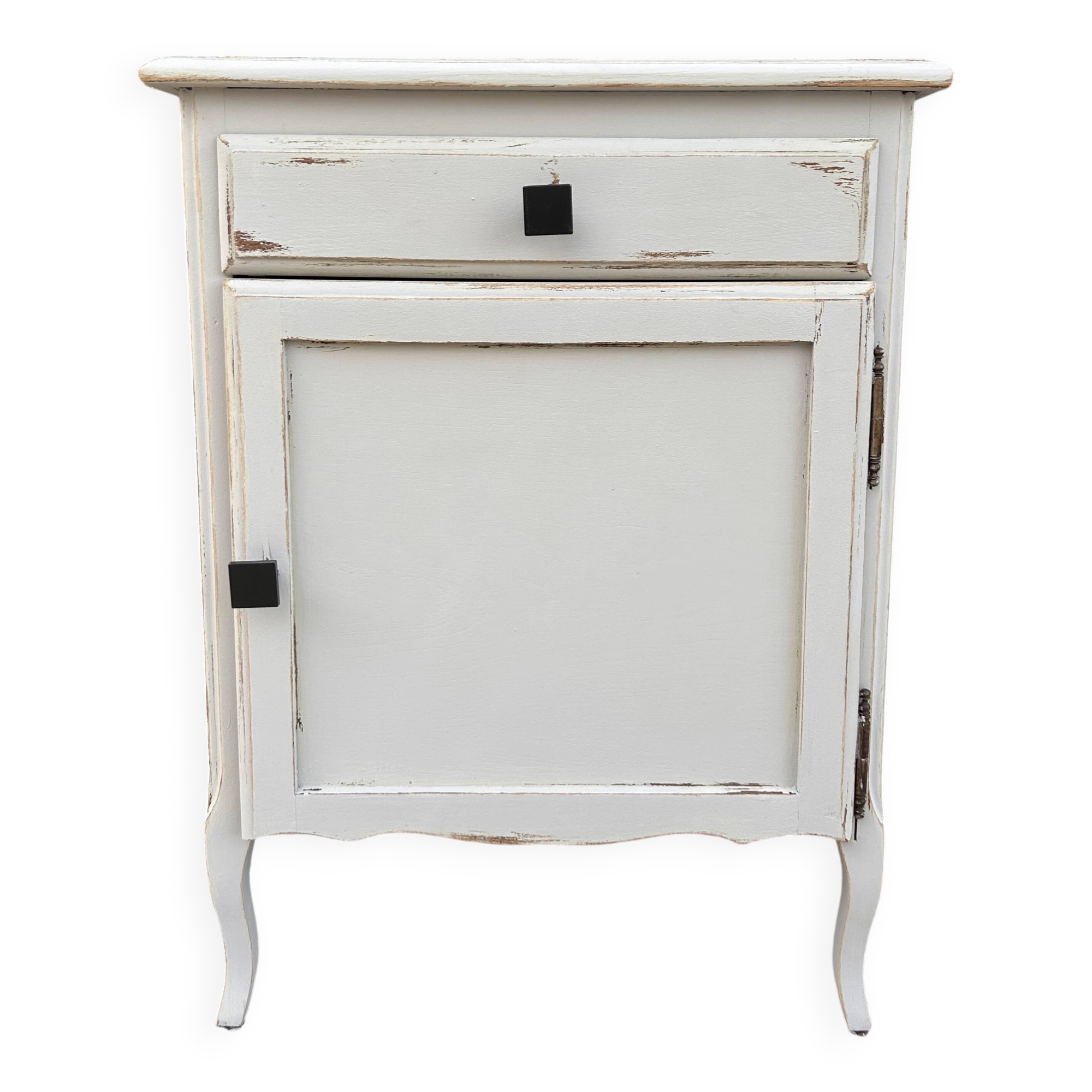 Meuble de rangement ancien rénové