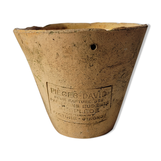 Verded terracotta pot