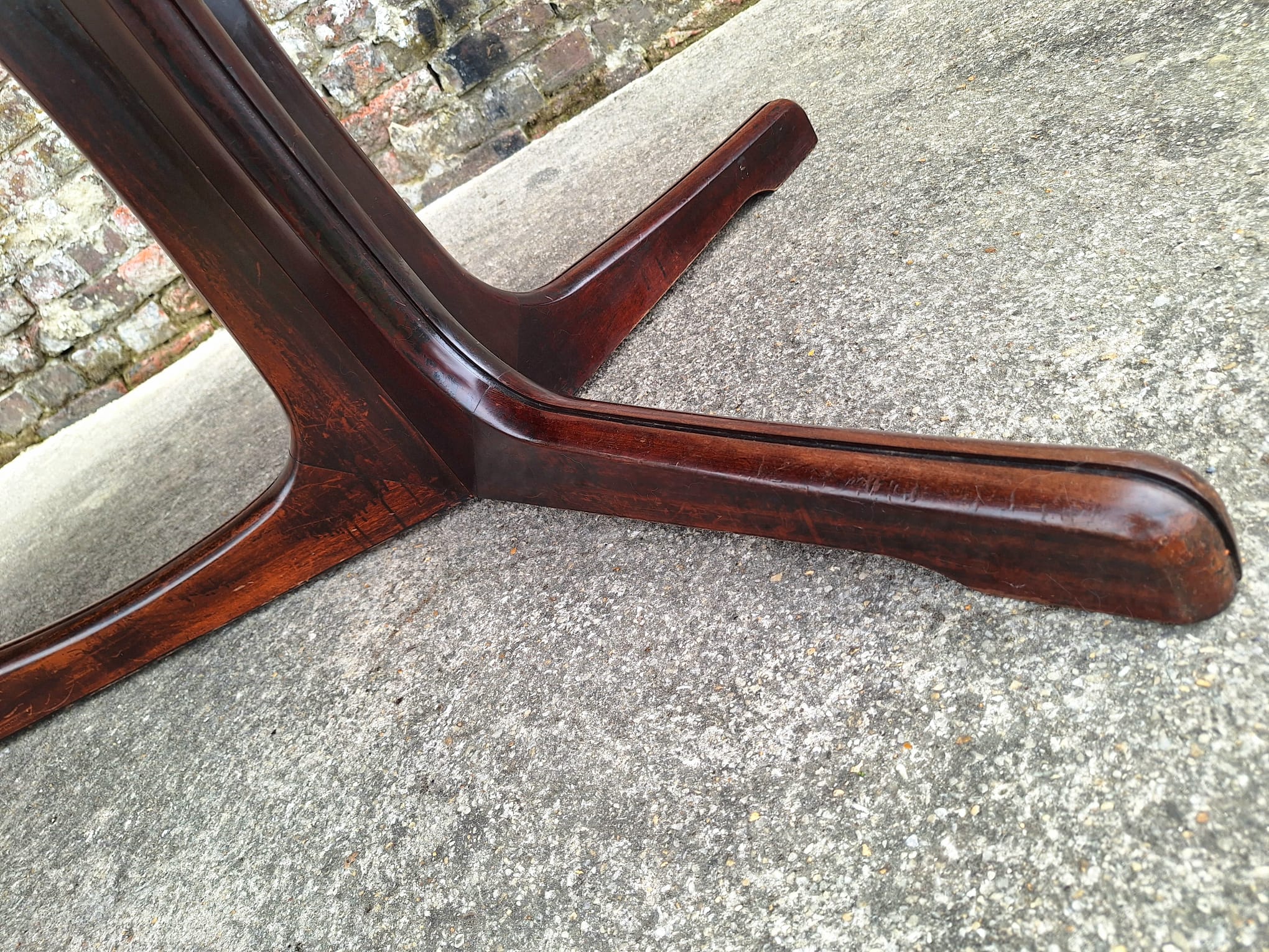 Large vintage Baumann table in rosewood with extensions, antique furniture.