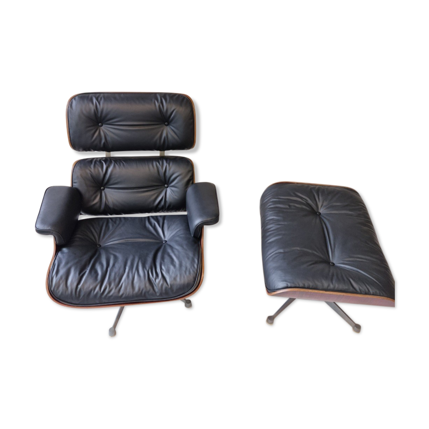 Eames Lounge chair & ottoman by Charles & Ray Eames for Herman Miller