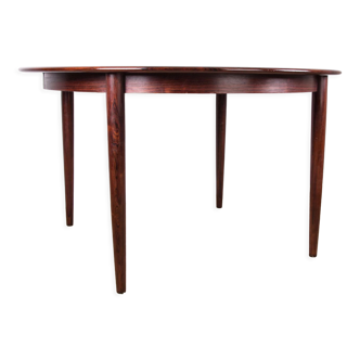 Danish extendable dining table in Rio Rosewood model 55 by Arne Vodder for Sibast 1958.