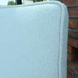 Fauteuil vintage Boucle Blanche par J. Chierowski n°366, 1960, Pologne Rénové en Bois de Hêtre Foncé