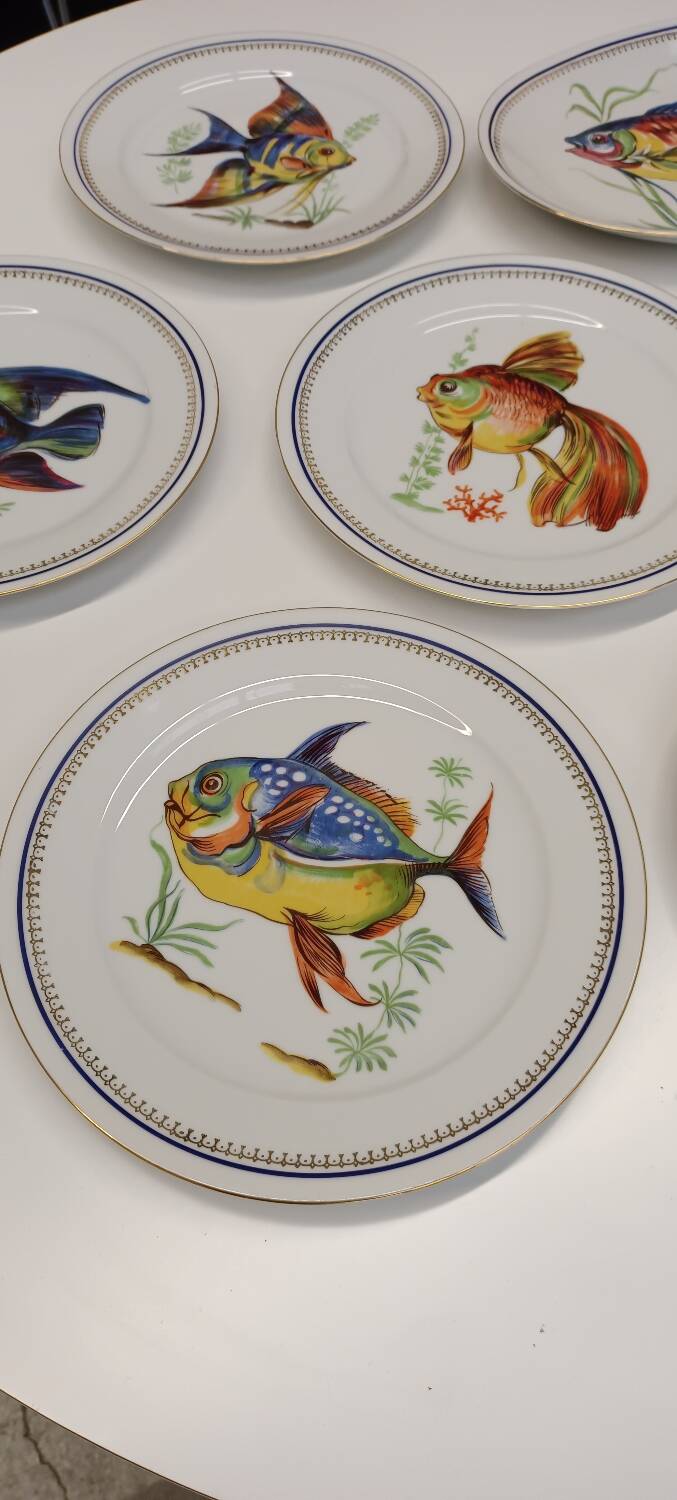 Fish porcelain service