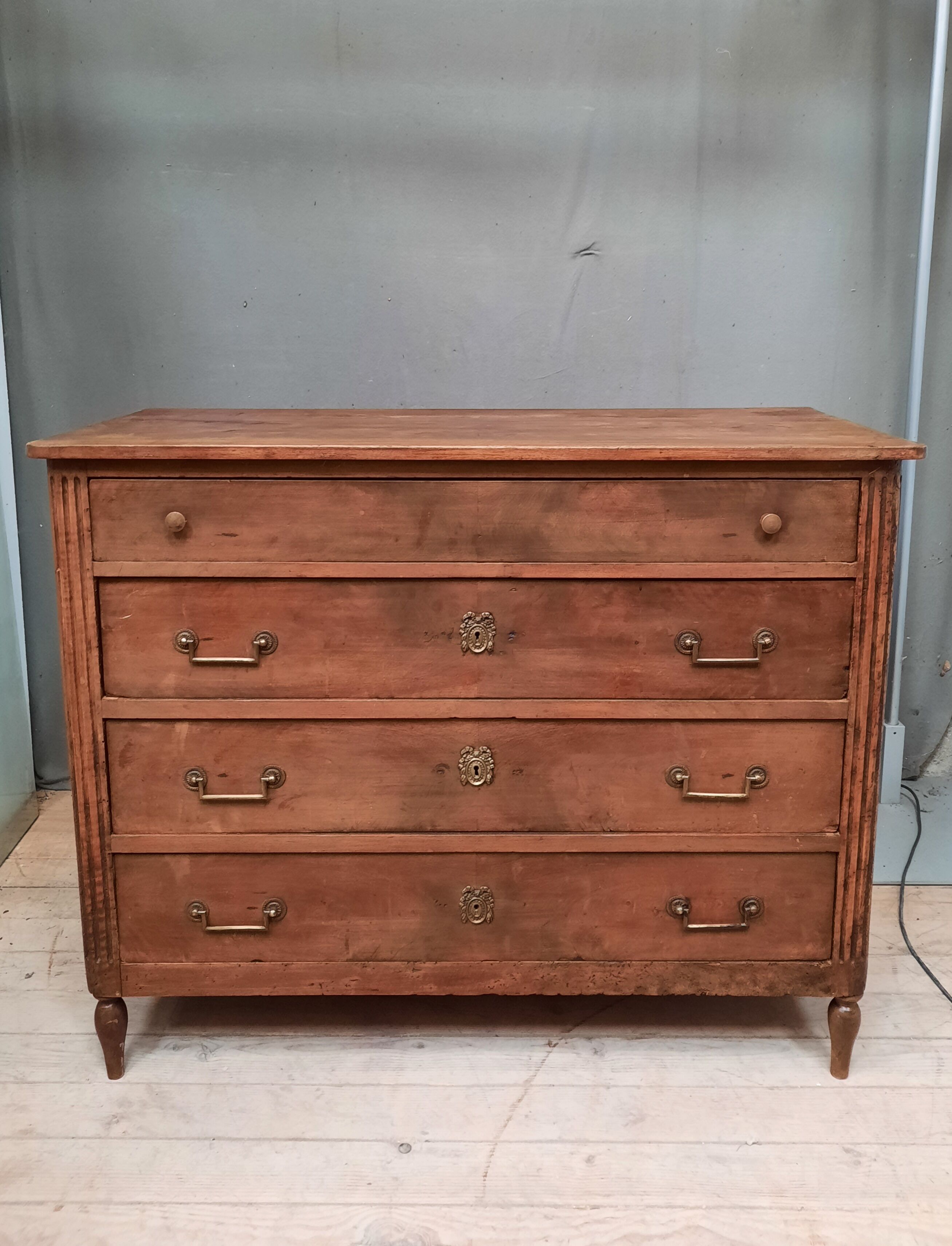 Louis XVI chest of drawers in natural wood
