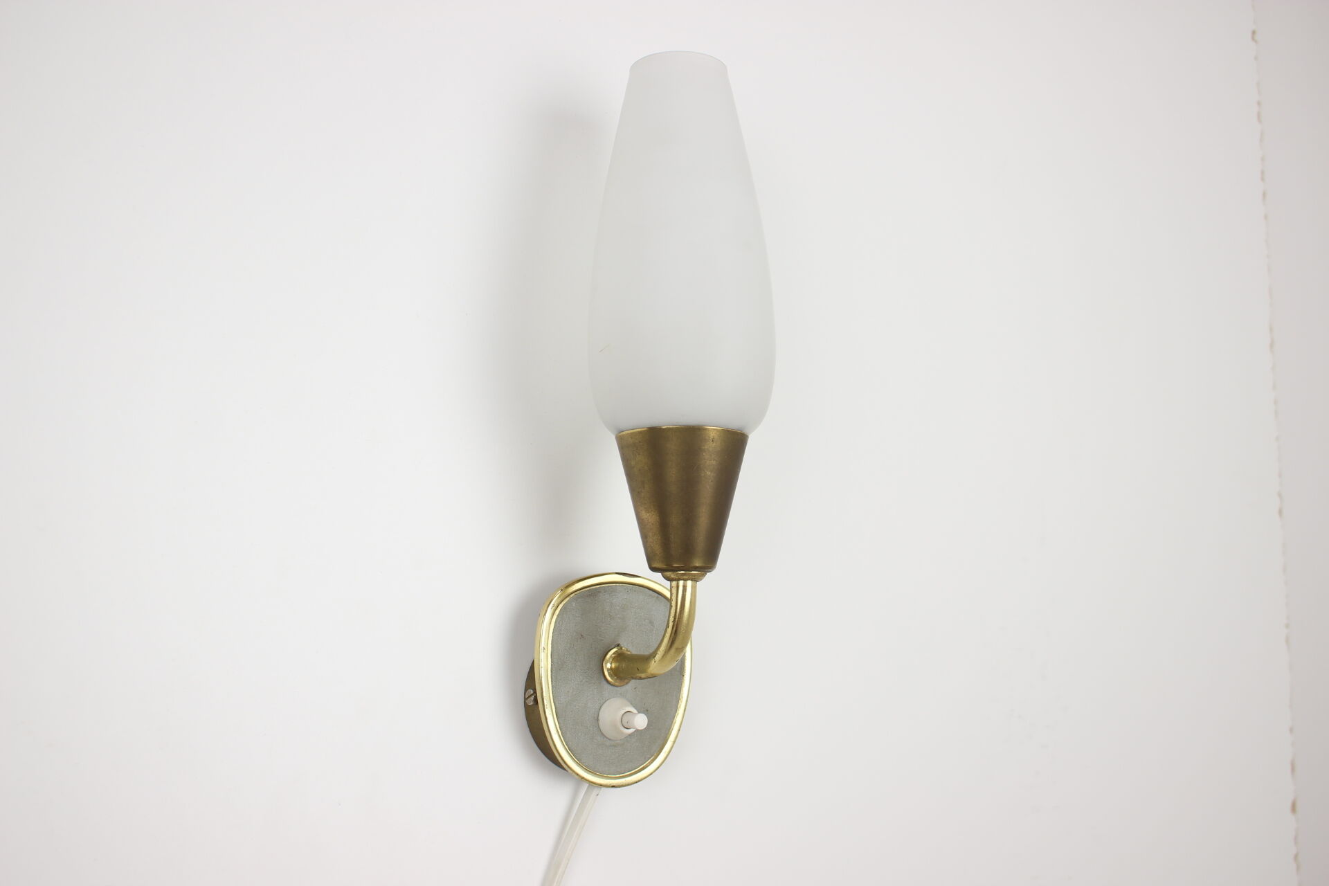 Mid-century German wall lamp, 1960's.