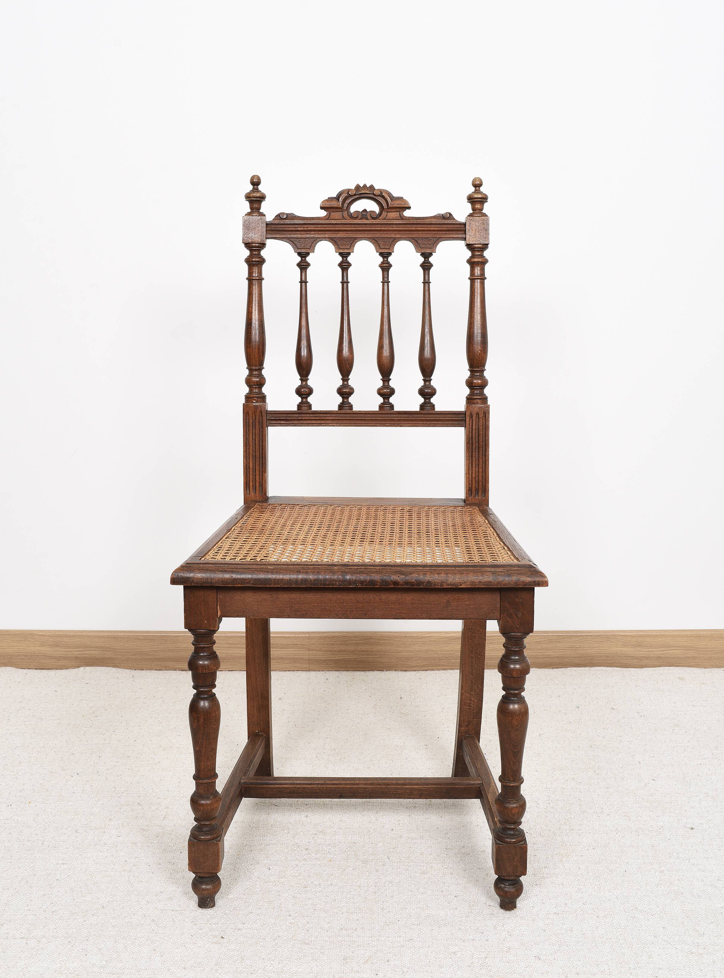 Chaises cannées, style Louis XIII