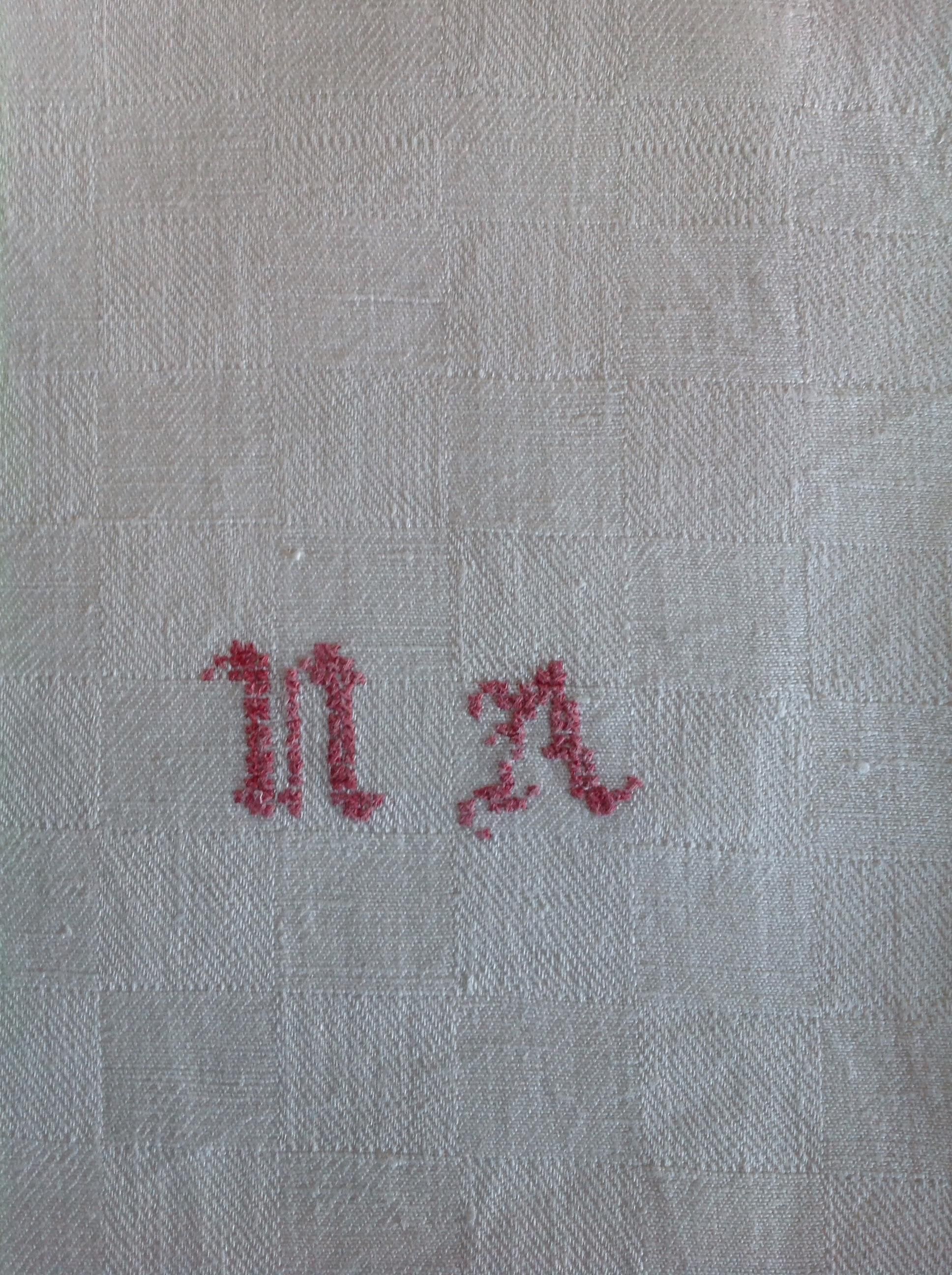 5 cotton dammase monogrammed towels NA