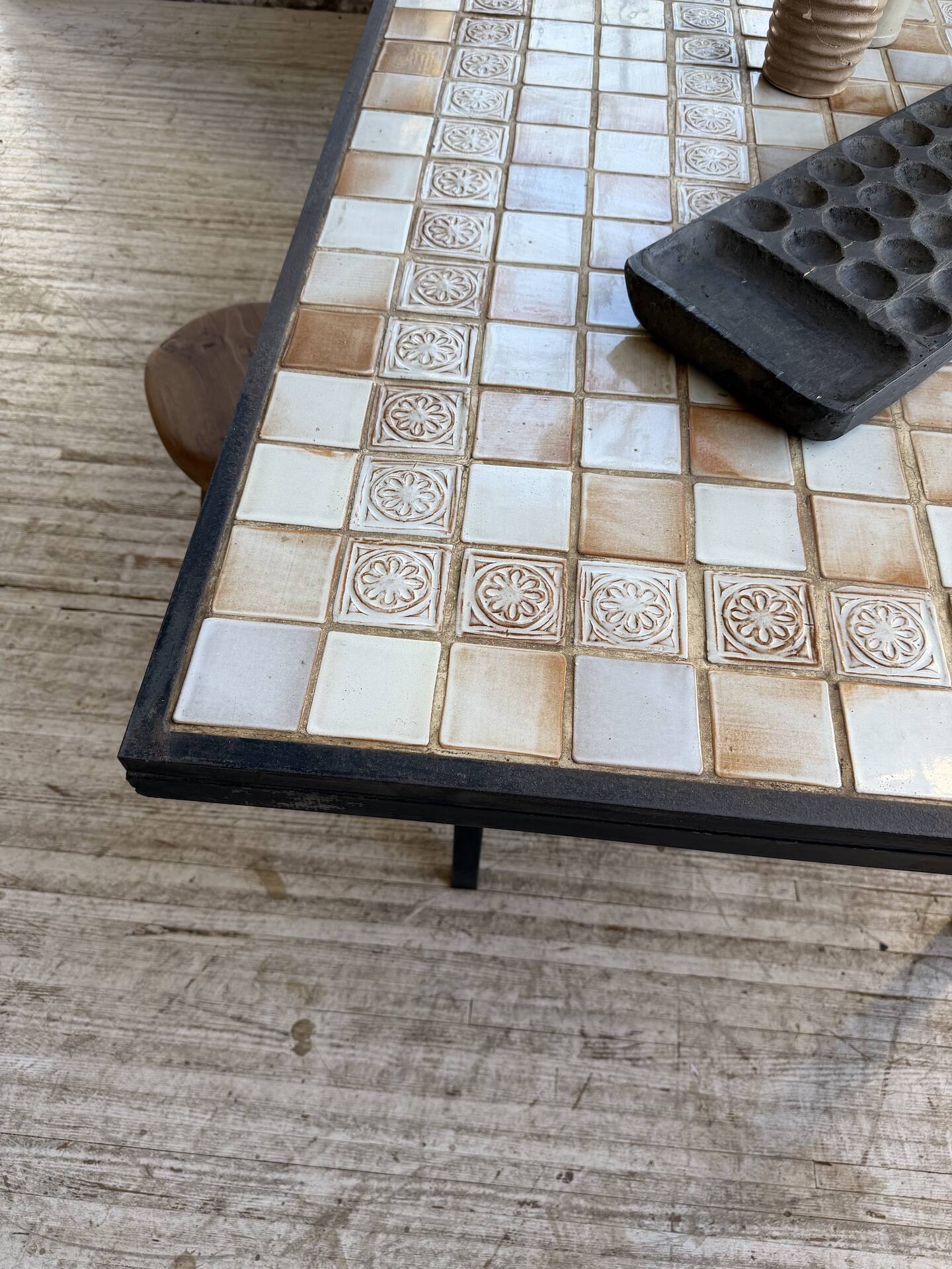 Dining table tiled 1950 dlg Capron