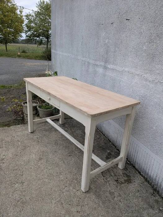Farmhouse table