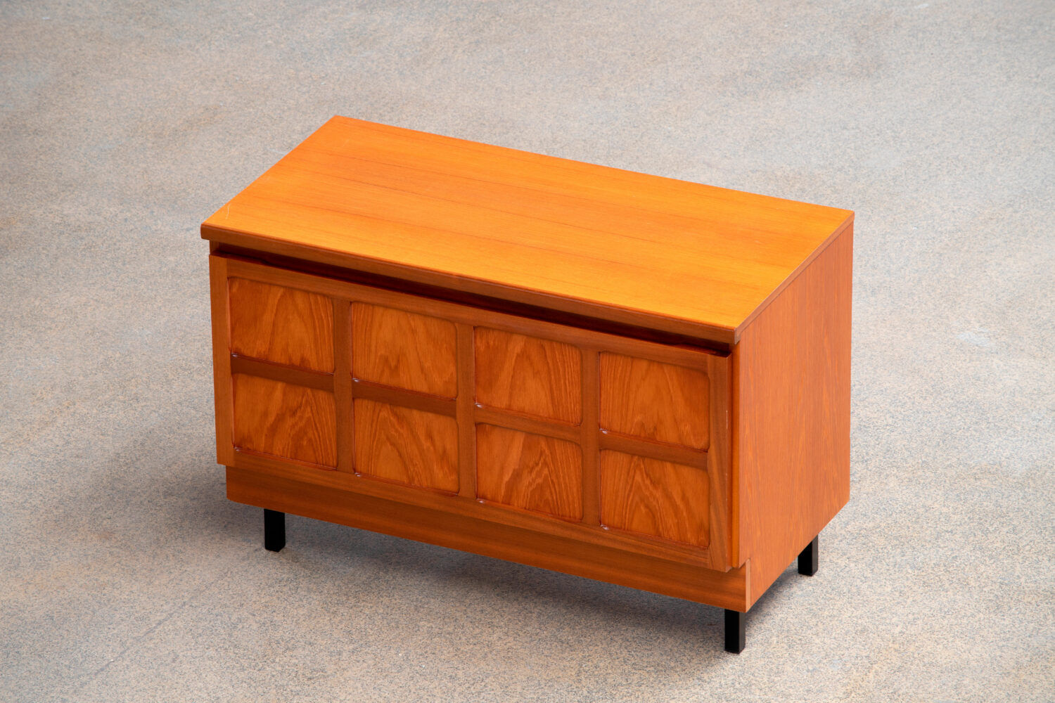 Buffet / vintage Scandinavian vinyl furniture 1960