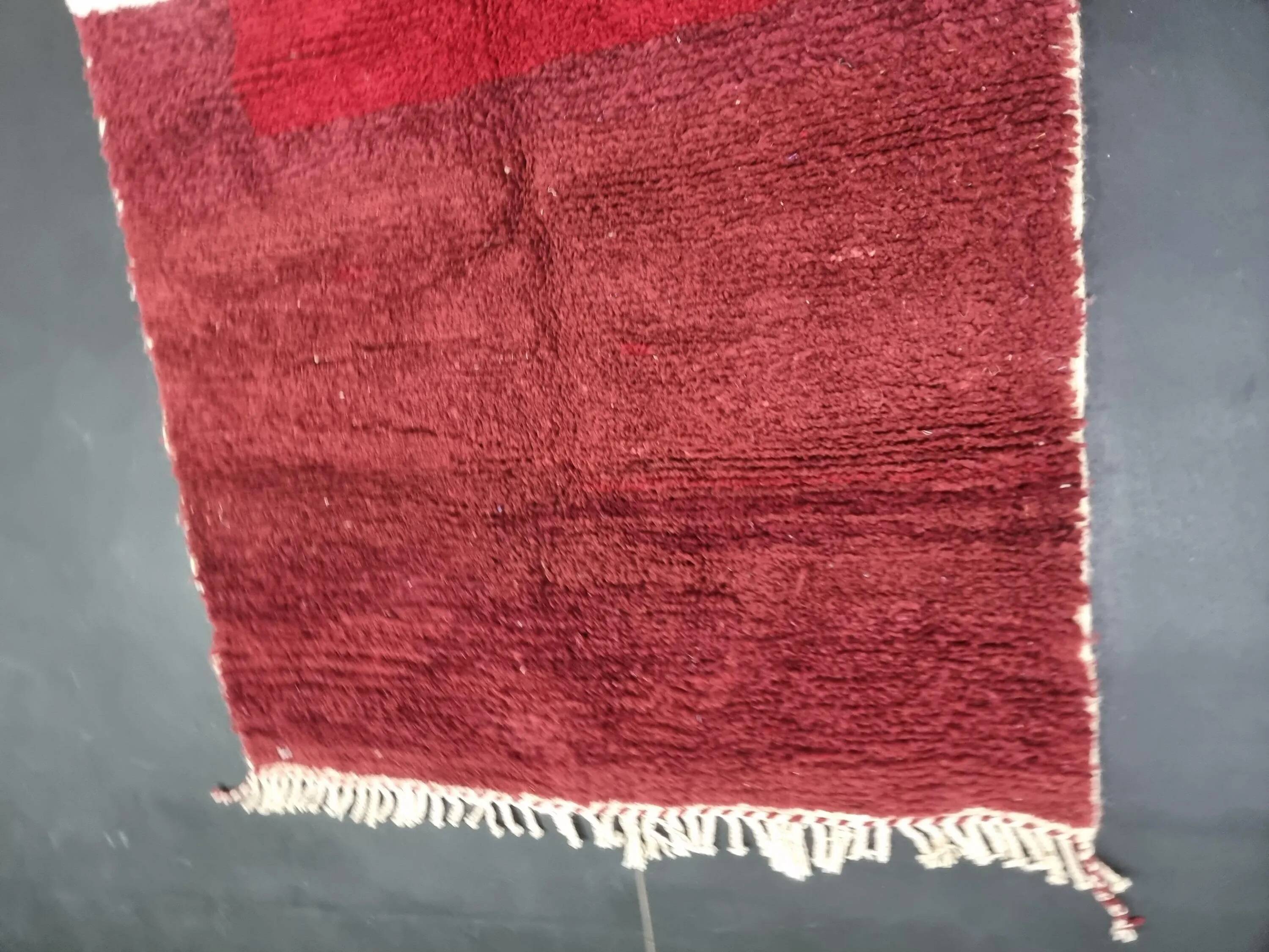 Handmade Moroccan rug in wool 3 x 2 m