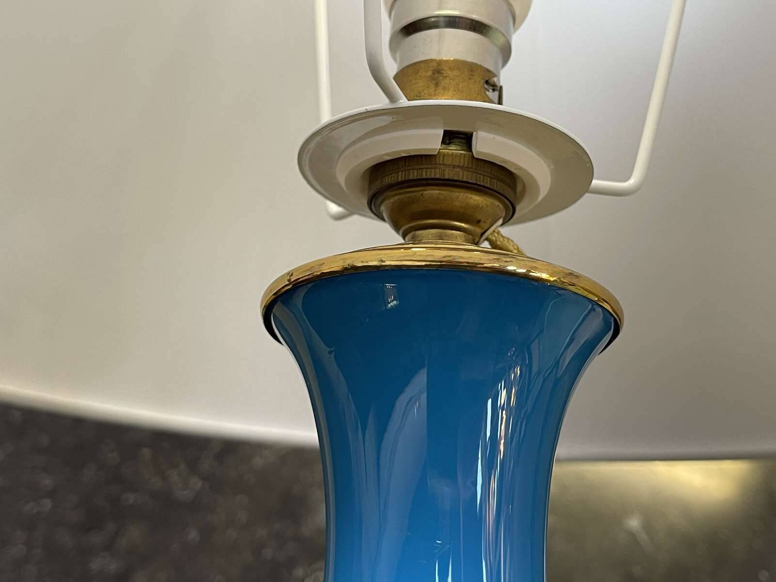 Lampe Napoléon III fin XIXème en opaline bleu