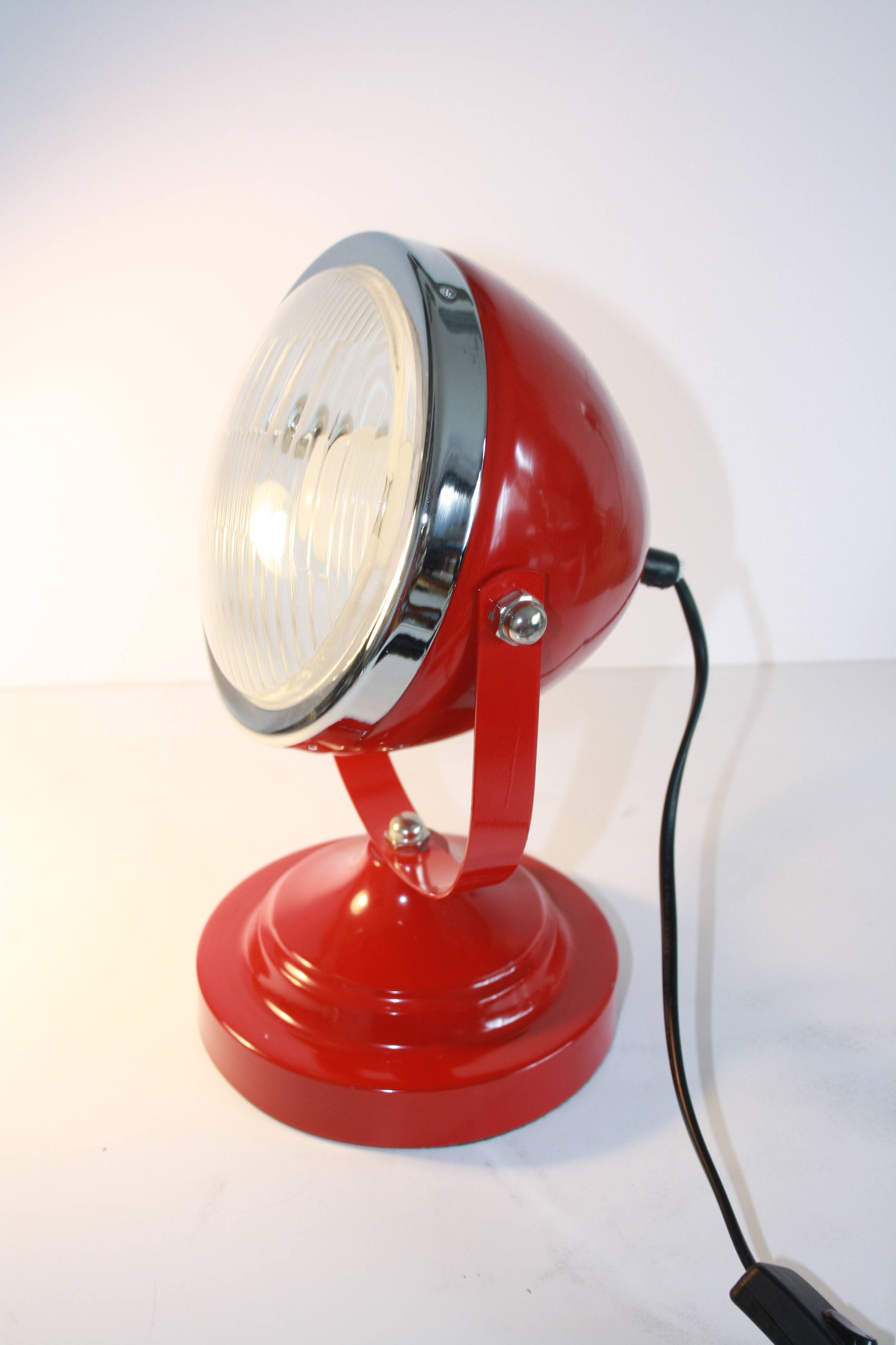 Red lamp