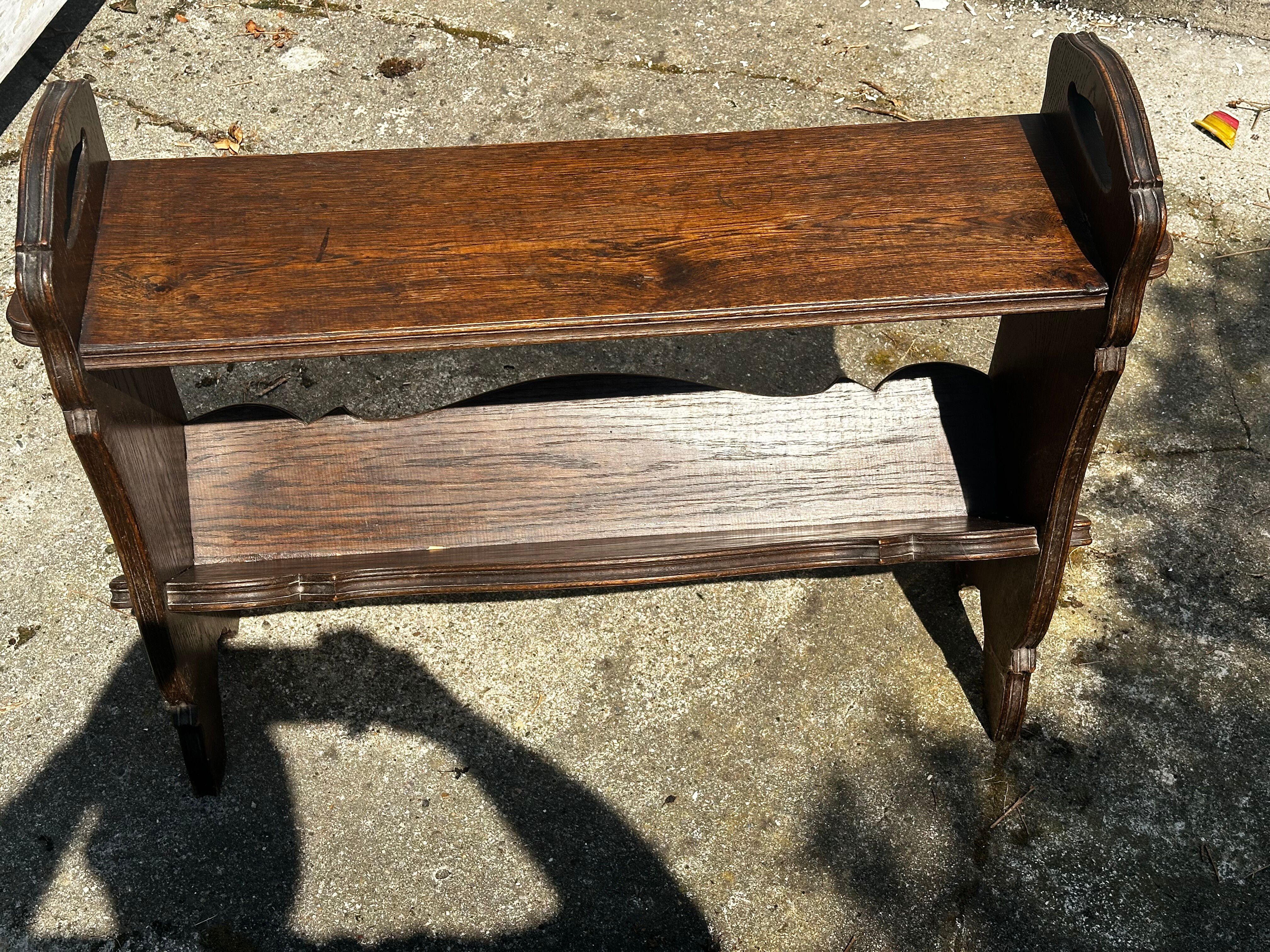 Petit porte-revues / meuble d’appoint en chêne foncé fin 19 e siècle
