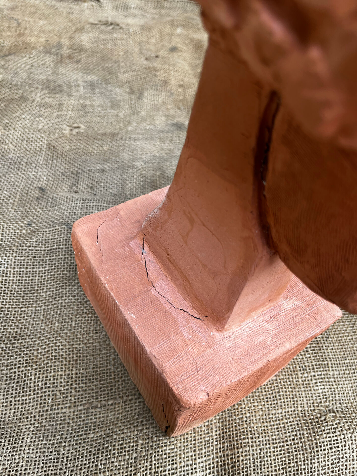 Buste de femme en terre cuite
