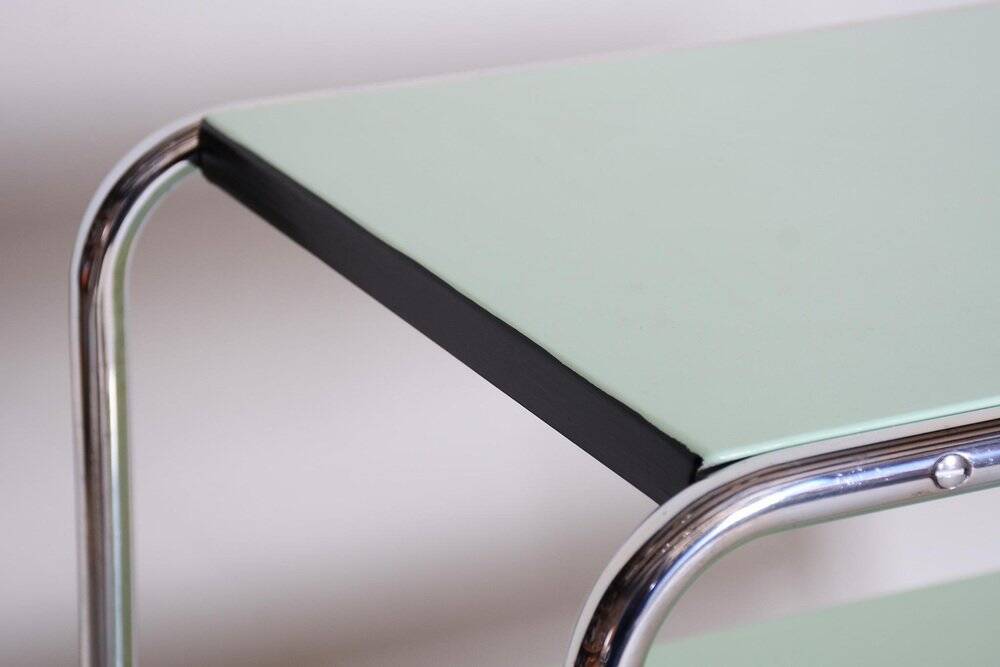 Table d'appoint Art Déco en acier chromé par Marcel Breuer pour Thonet, années 1930.