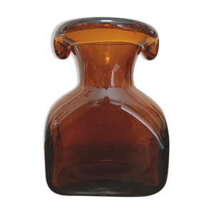 vase en verre ambré