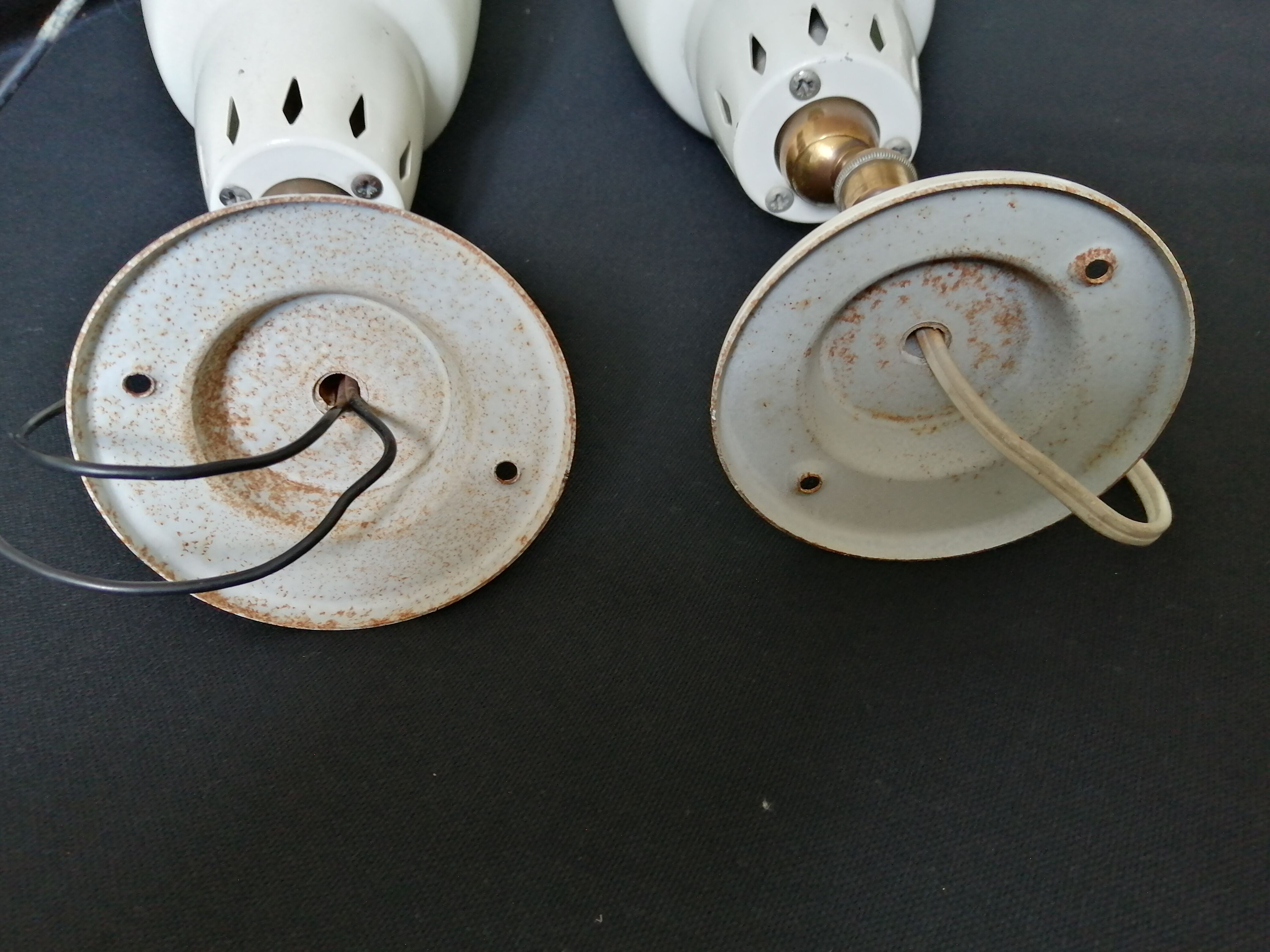 Pair of Stilnovo wall lamps with adjustable brass ball head