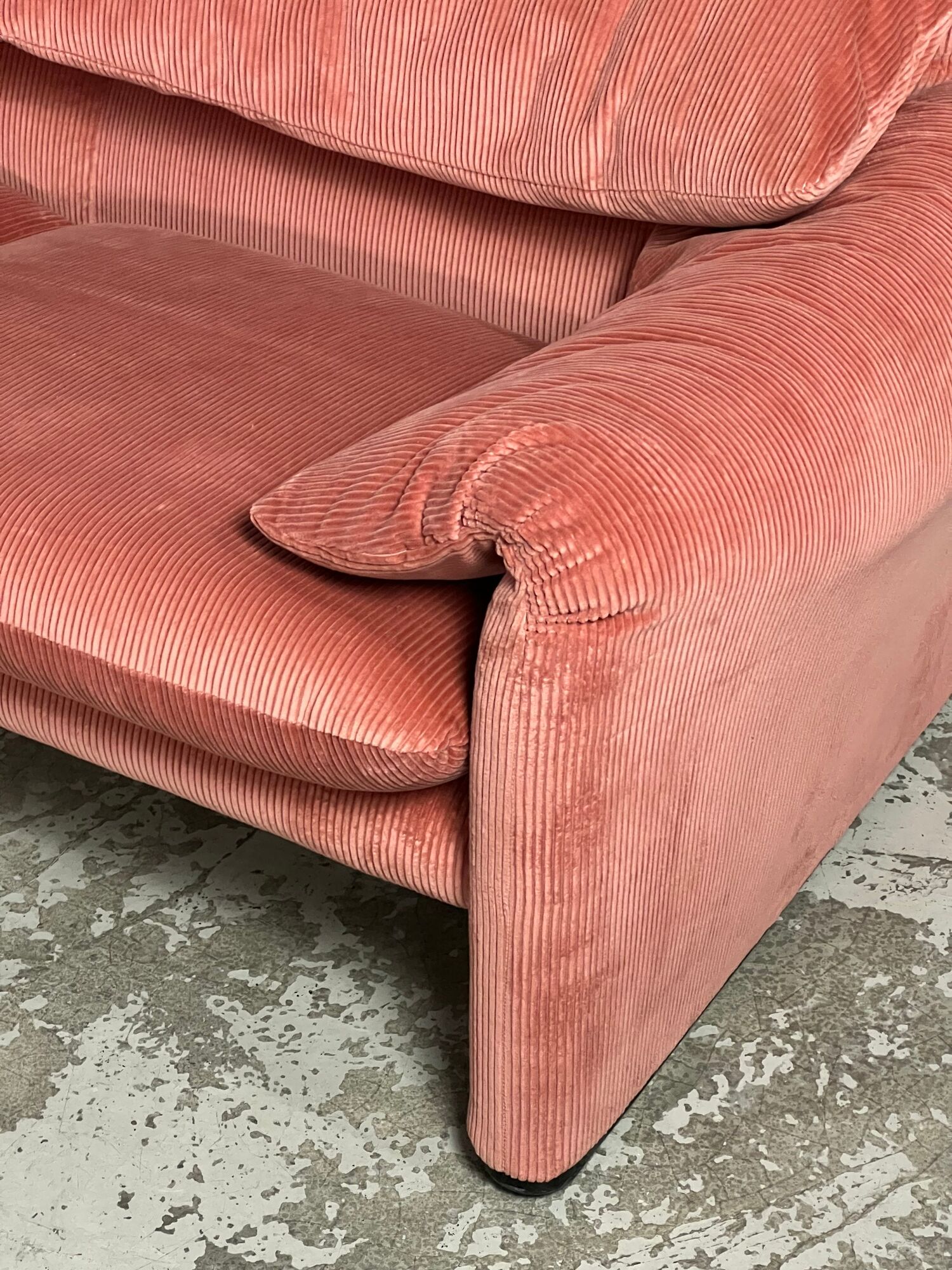 Maralunga sofa by Vico Magistretti for Cassina Italy 1973