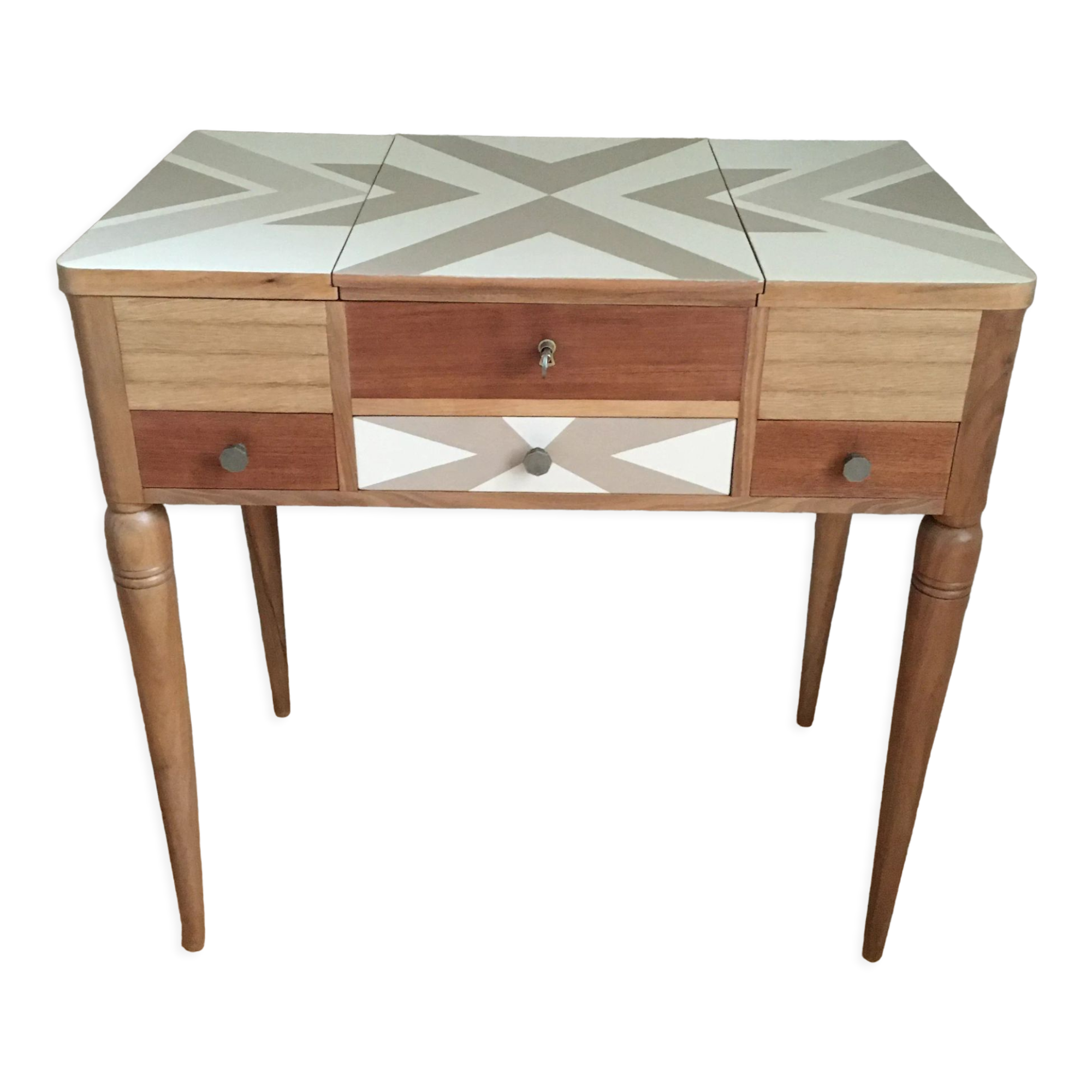 Vintage dressing table restyled