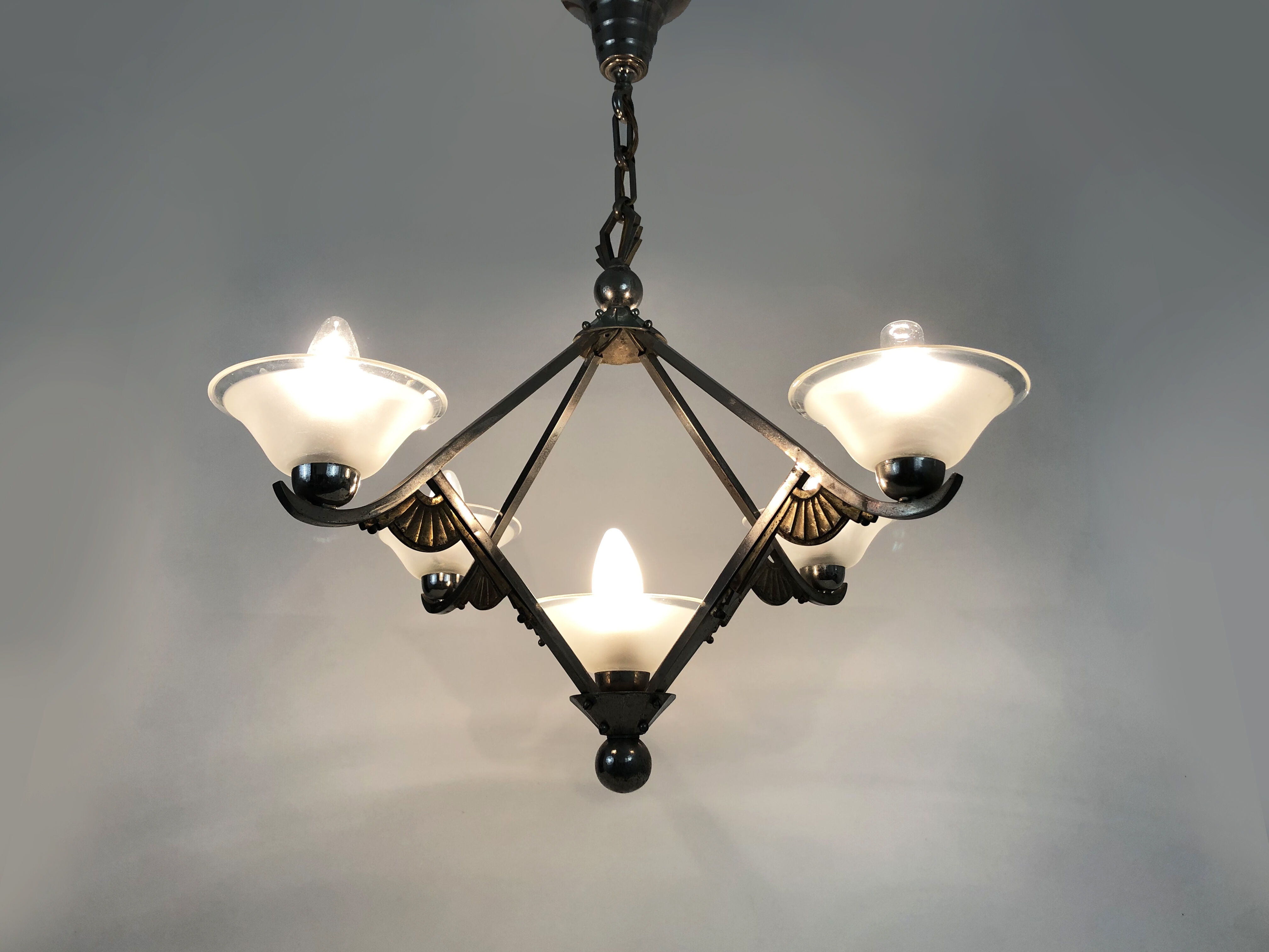 Art Deco chandelier Petitot with 5 lights, Atelier Petitot, year 20