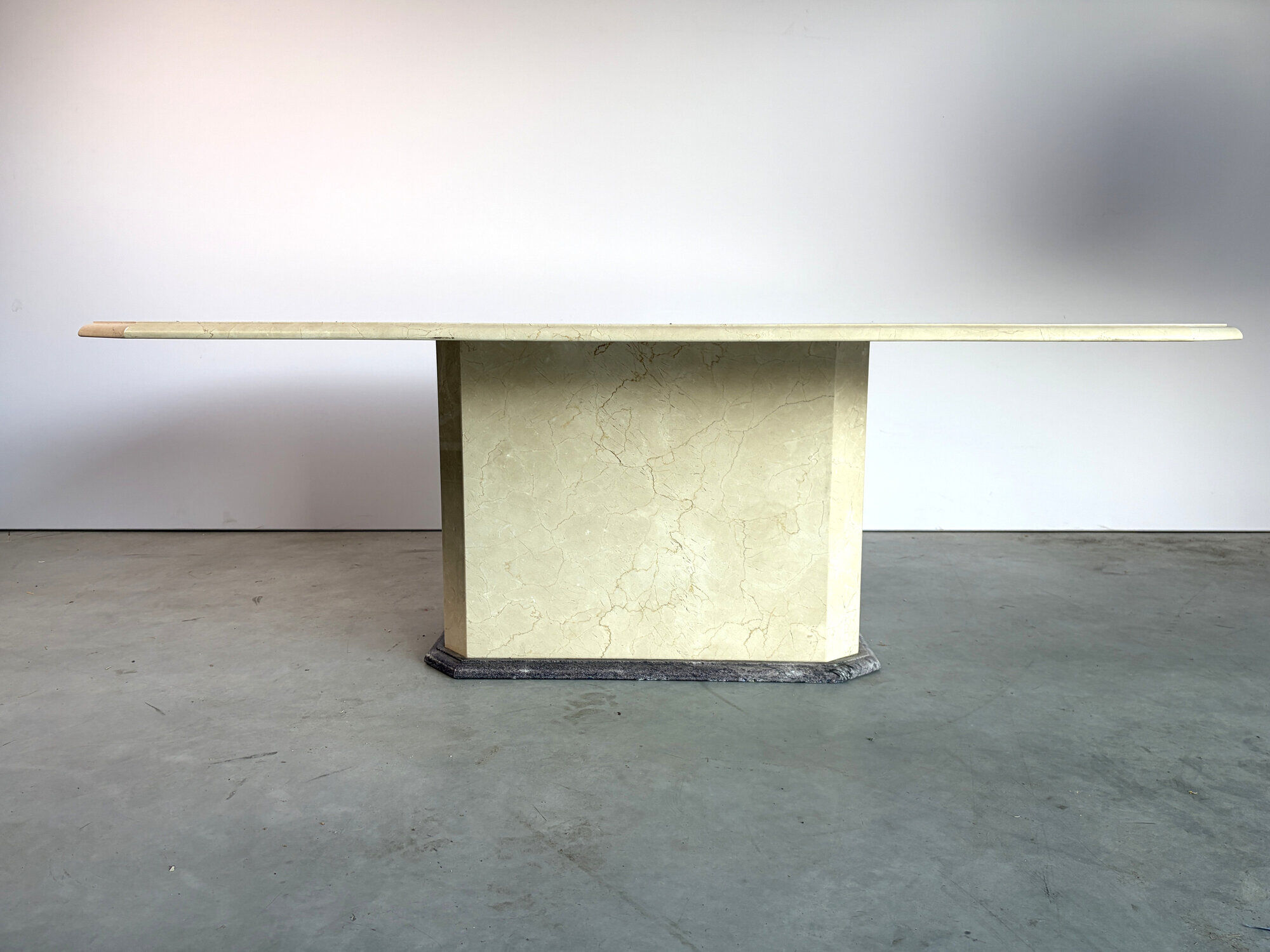 Vintage Italian marble dining table, 1970s
