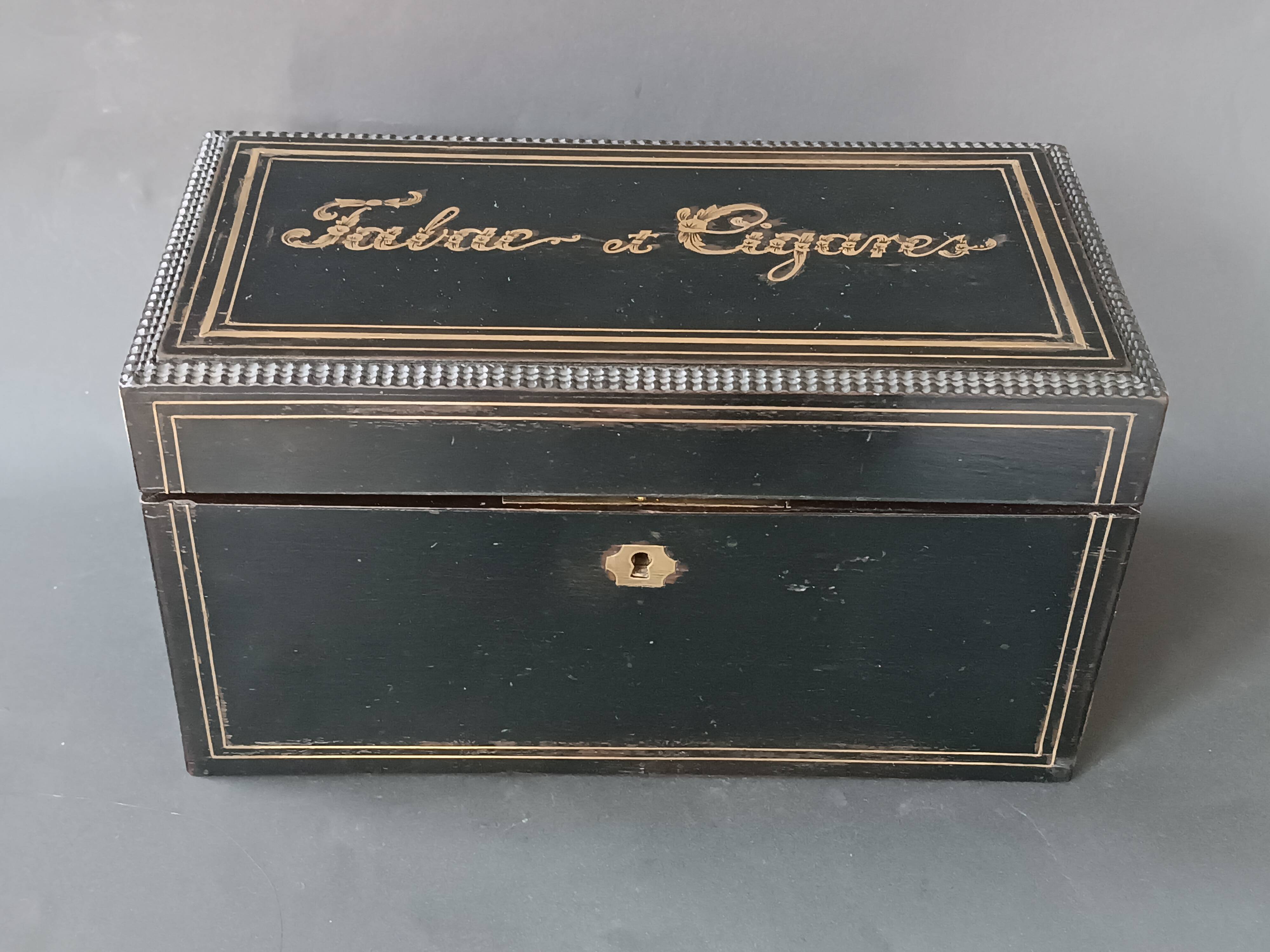 Coffret à tabac et cigares en bois et laiton Napoléon 3