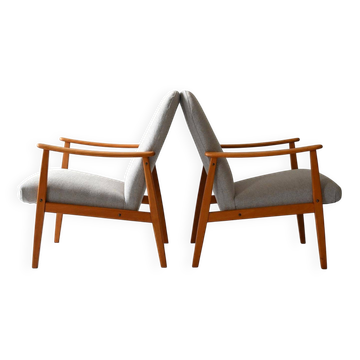 Pair of Scandinavian Mid-Century Oak Armchairs