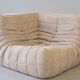 Ensemble de canapé 2 et 3 places et fauteuil d'angle en velours beige.