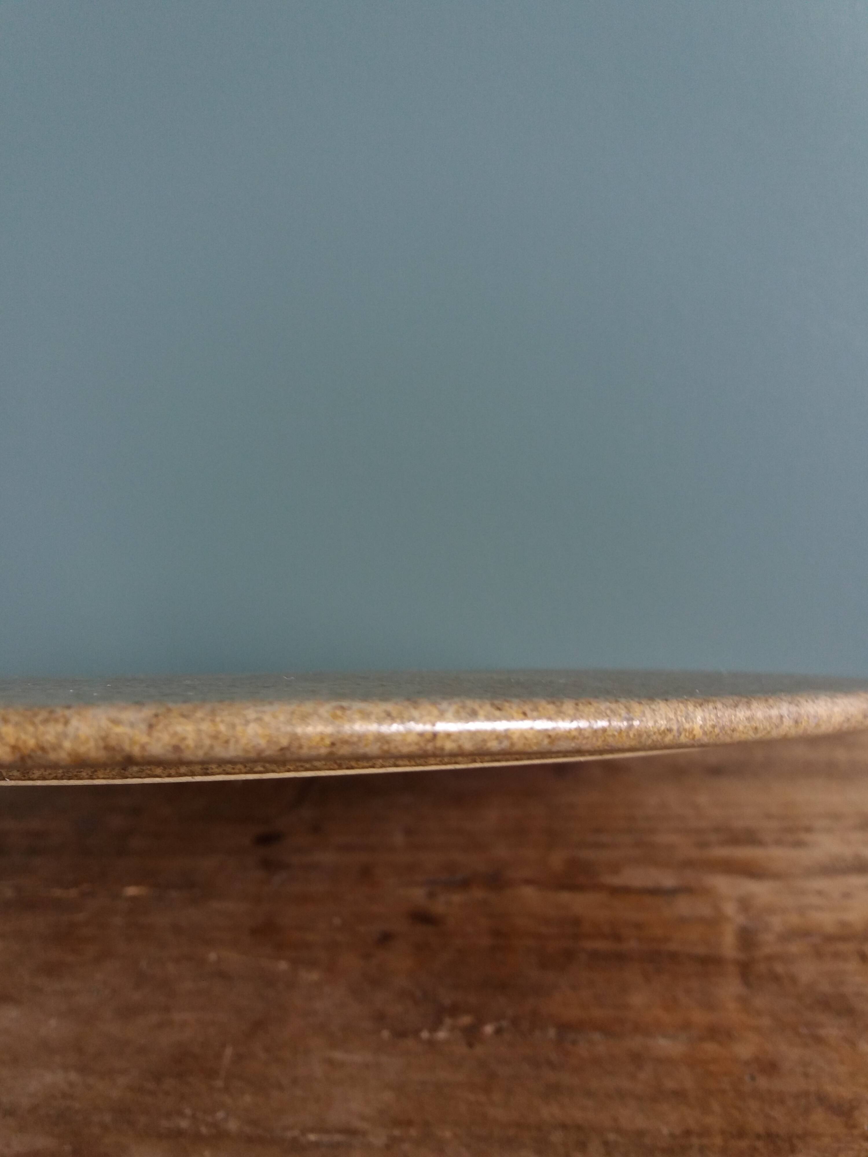 Round tray display for cake or cheese stoneware trivet