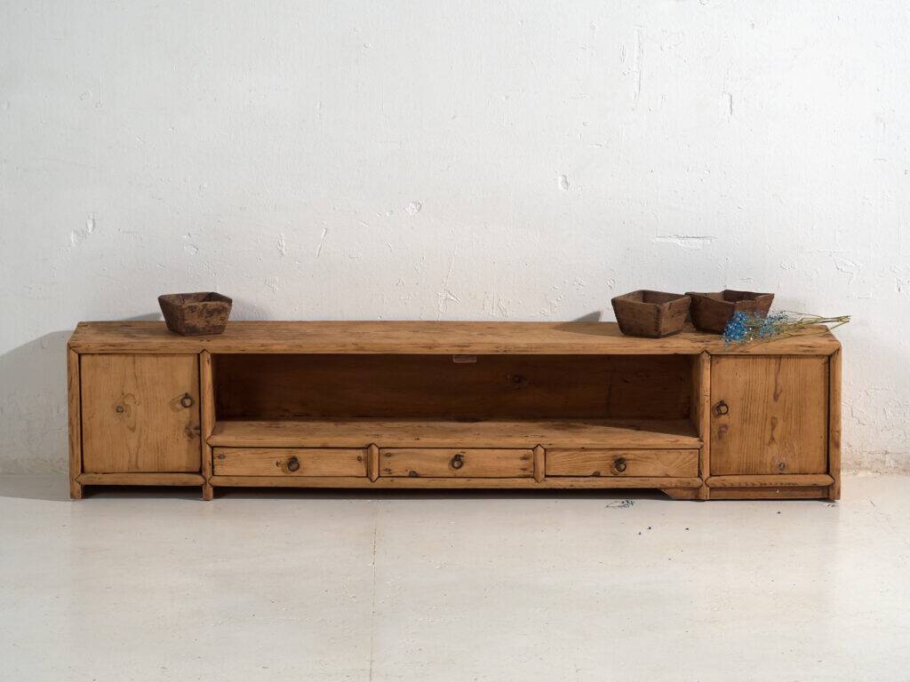 Old pine wood buffet – China, circa 1930