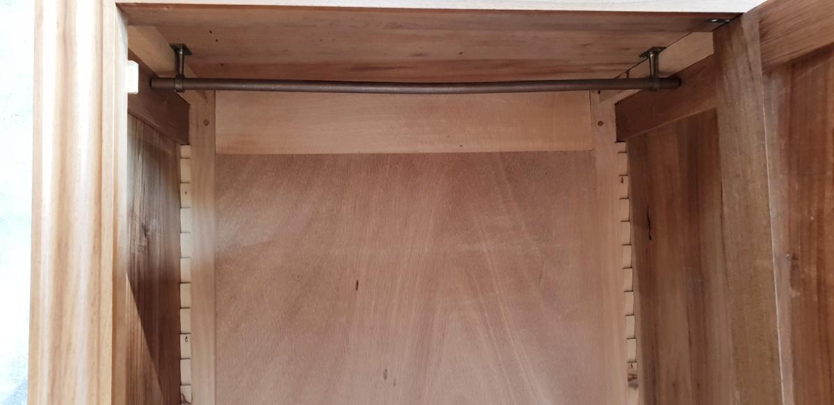 Armoire asymétrique vintage