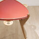 Table d'appoint tripode laqué rouge mobilier Reconstruction 1950s