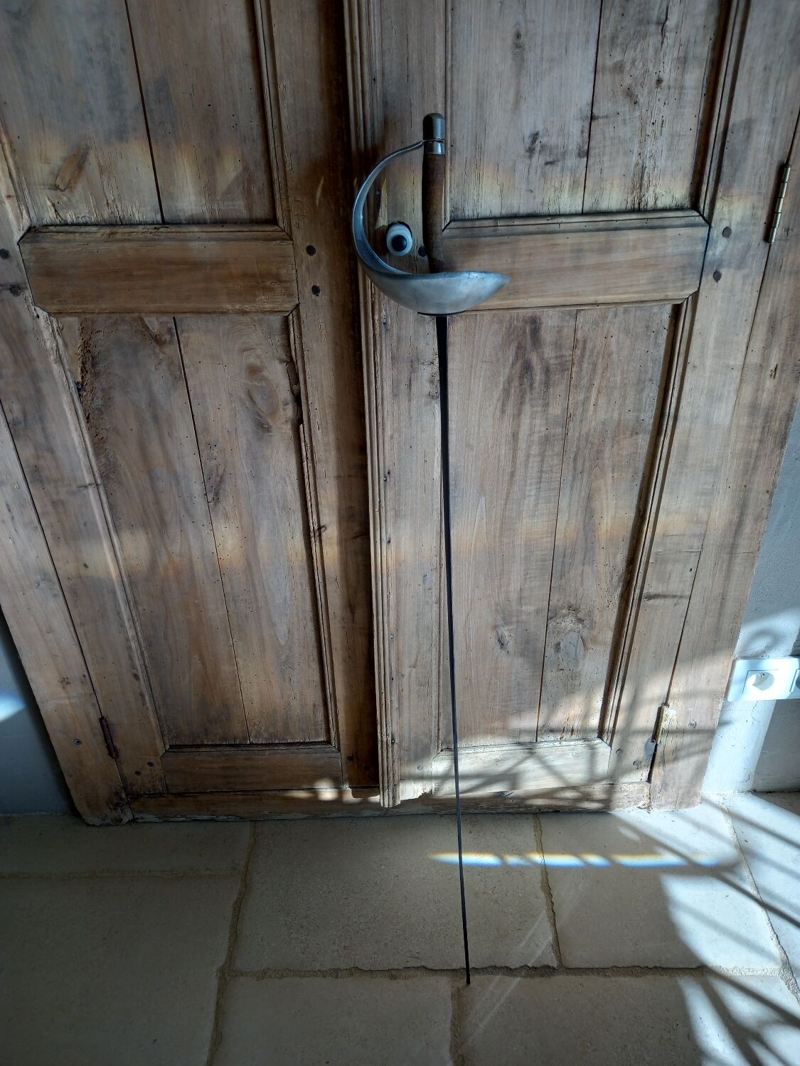 Fencing mask and ferret