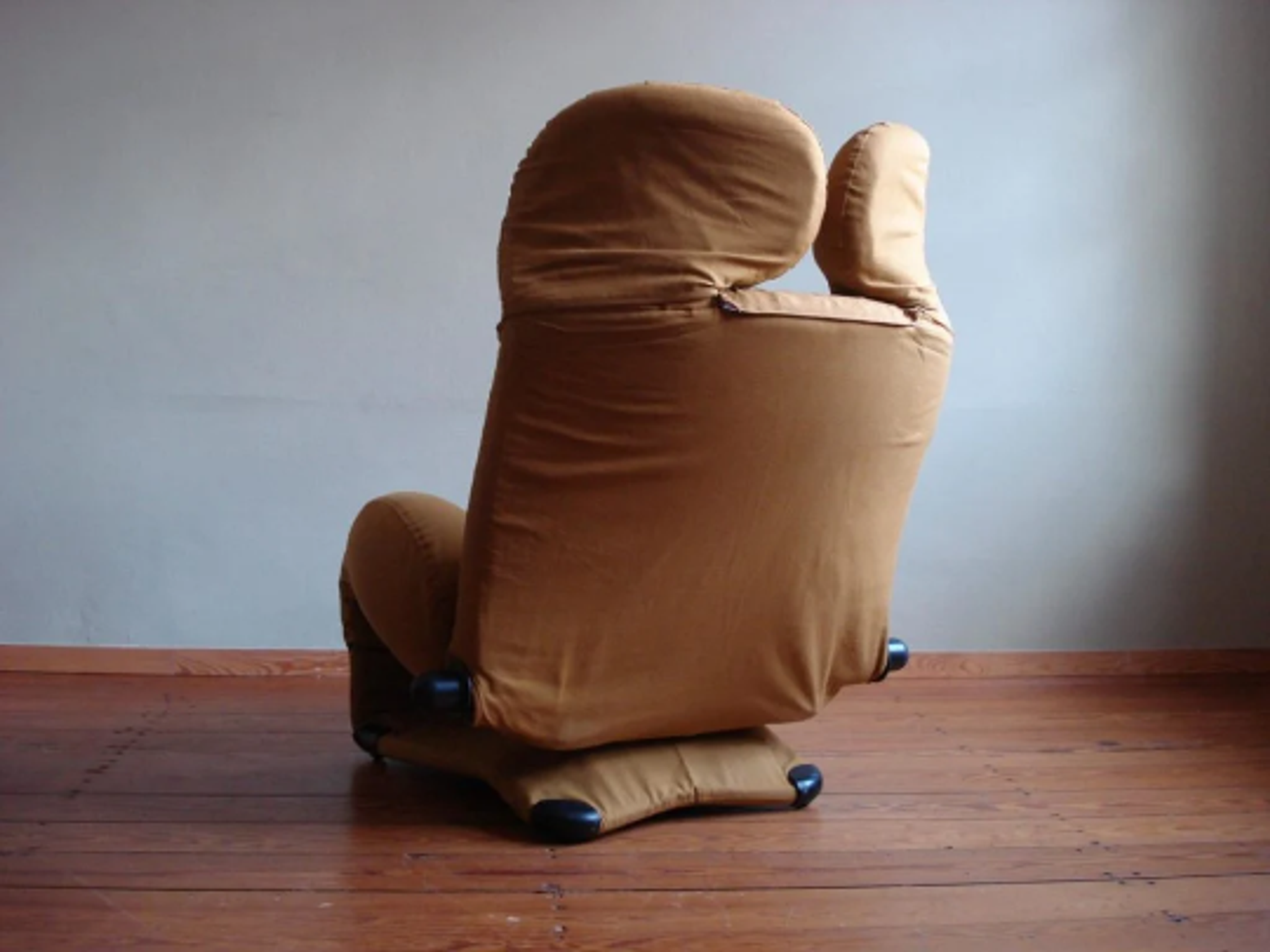 Wink armchair, Model 111 by Tashiyuki Kita for Cassina, 1980s