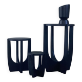 Trois tables d'appoint en bois