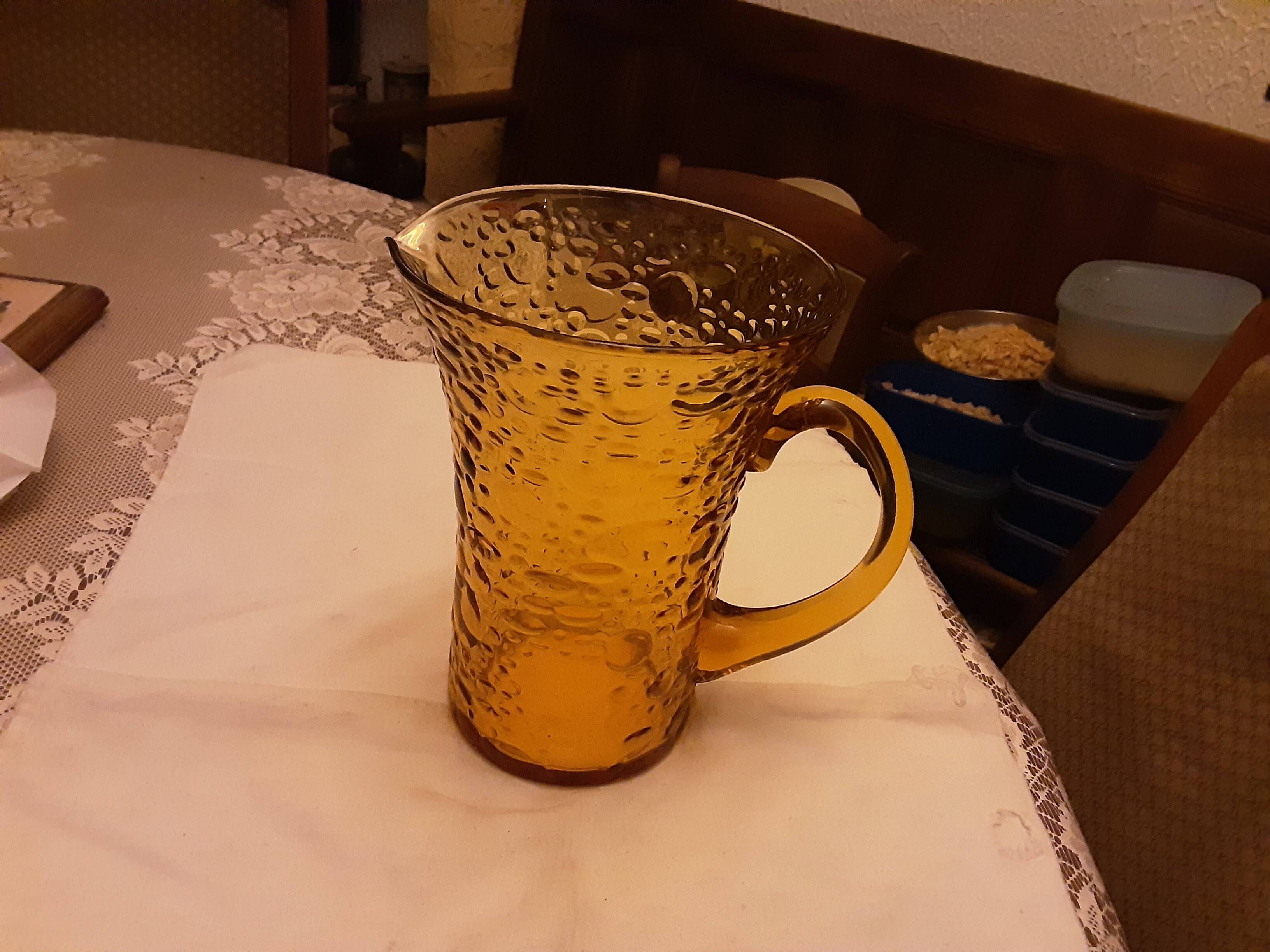 YELLOW BUBBLE GLASS WATER JAR