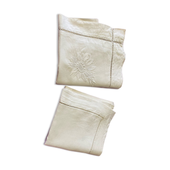 Set of linen pillowcases