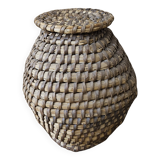 Old straw bourgne