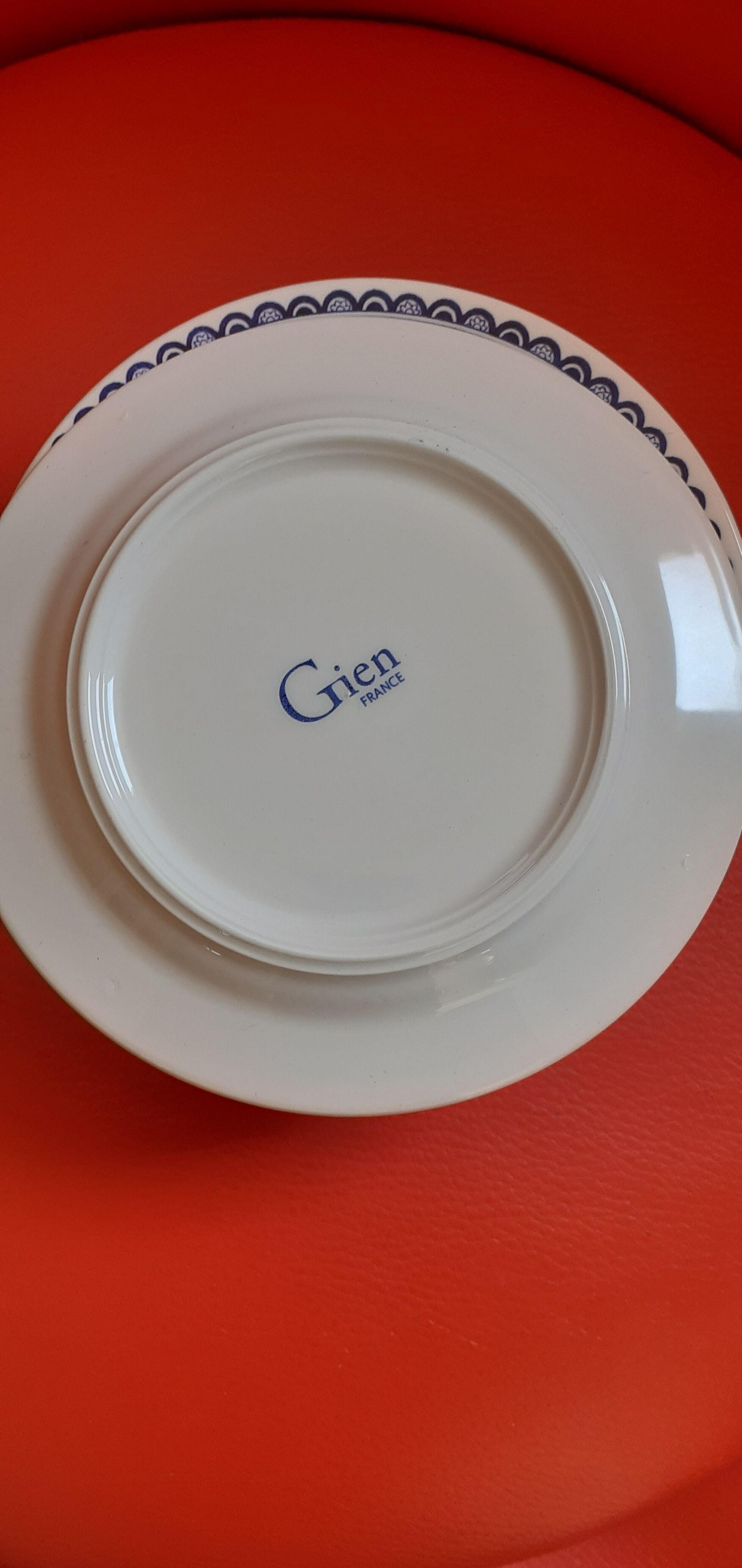 6 small plates Gien.