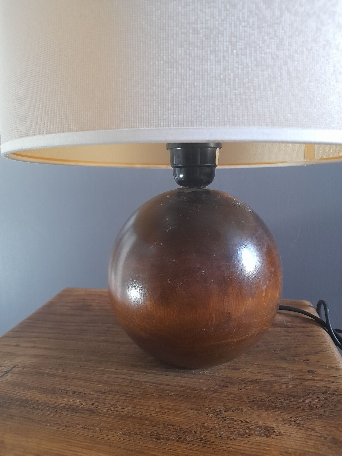 Table lamp foot ball dark solid wood Tournerie du sou, France