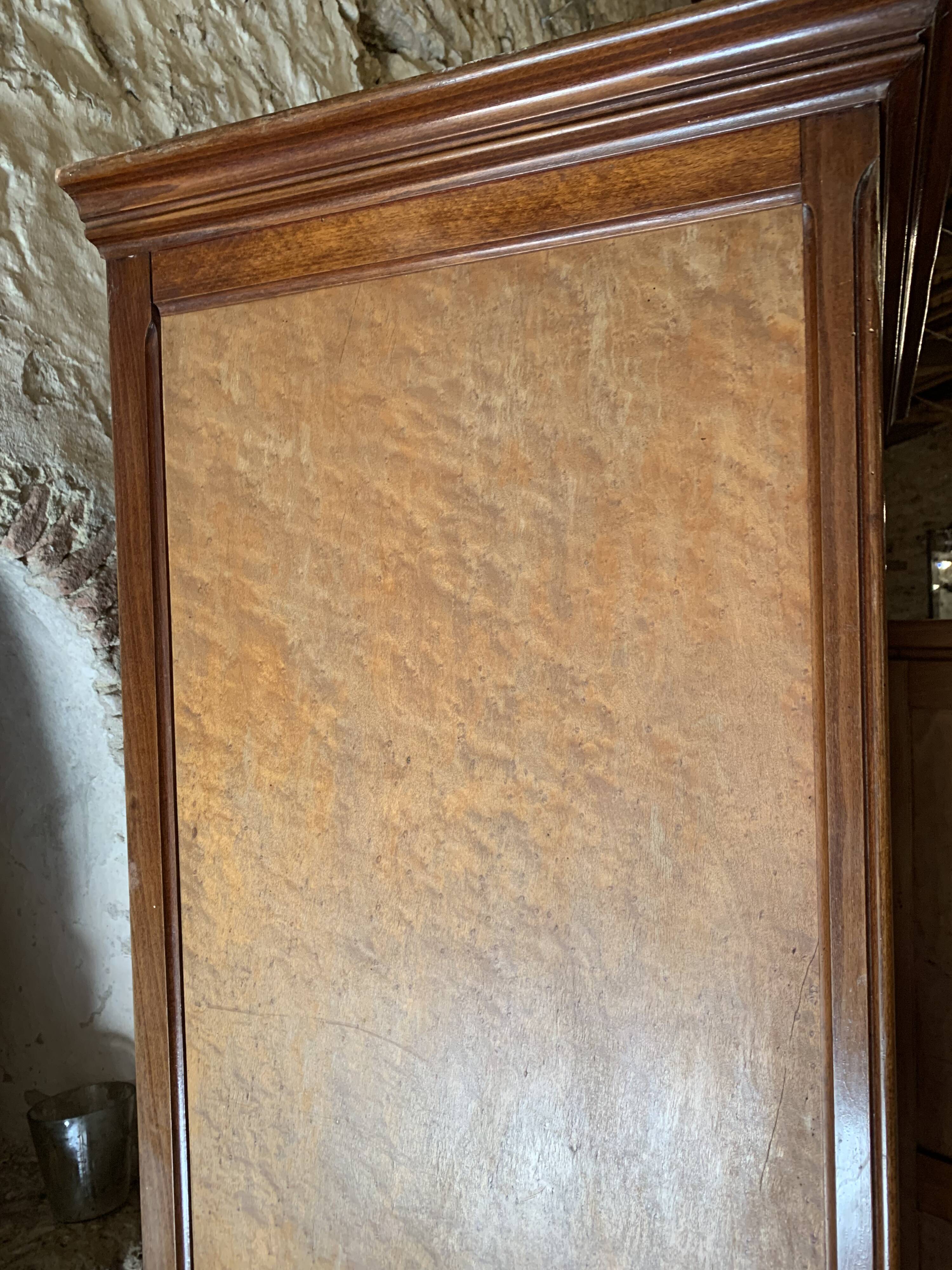 Armoire Art Nouveau