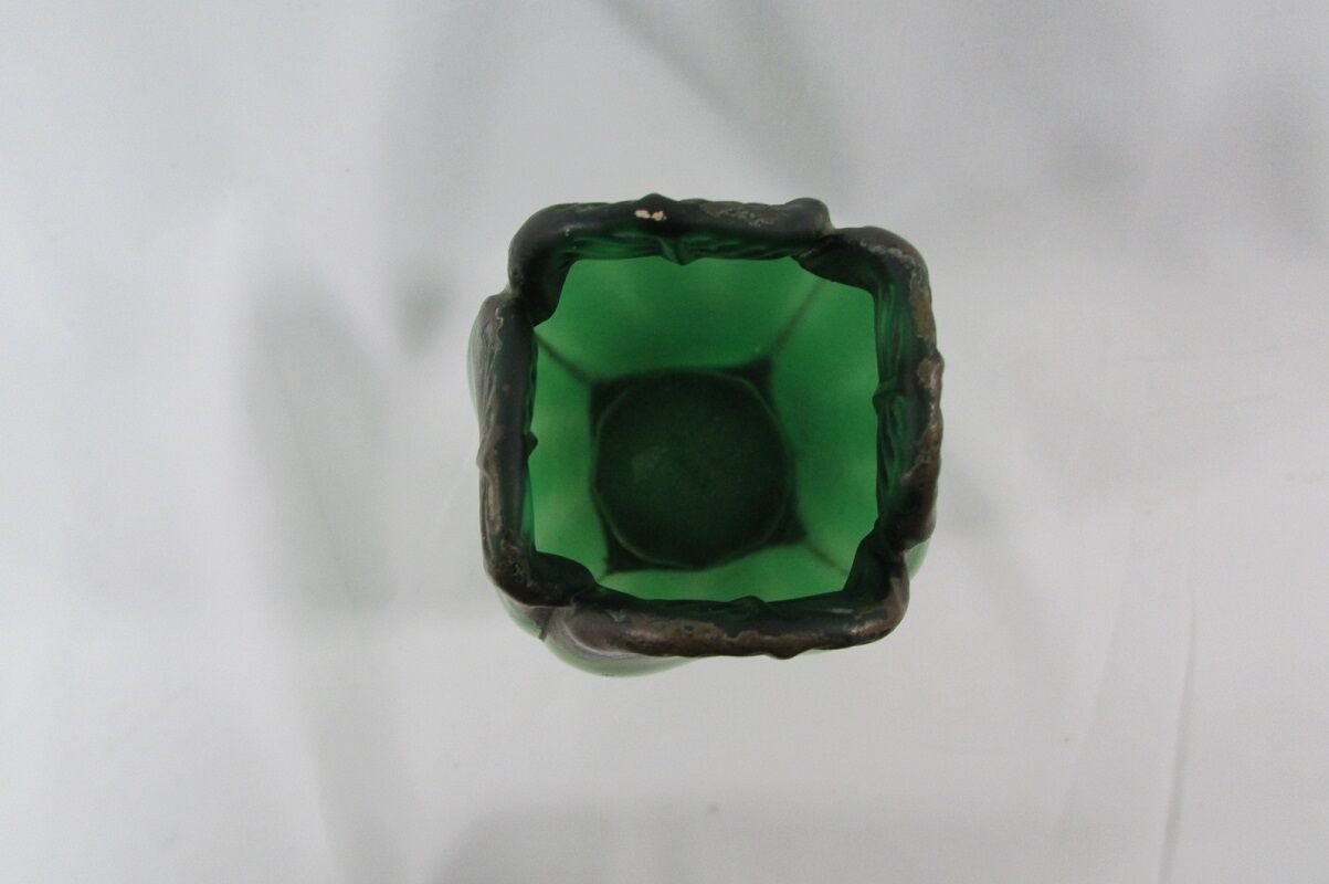 Tulip vase in art deco glass paste
